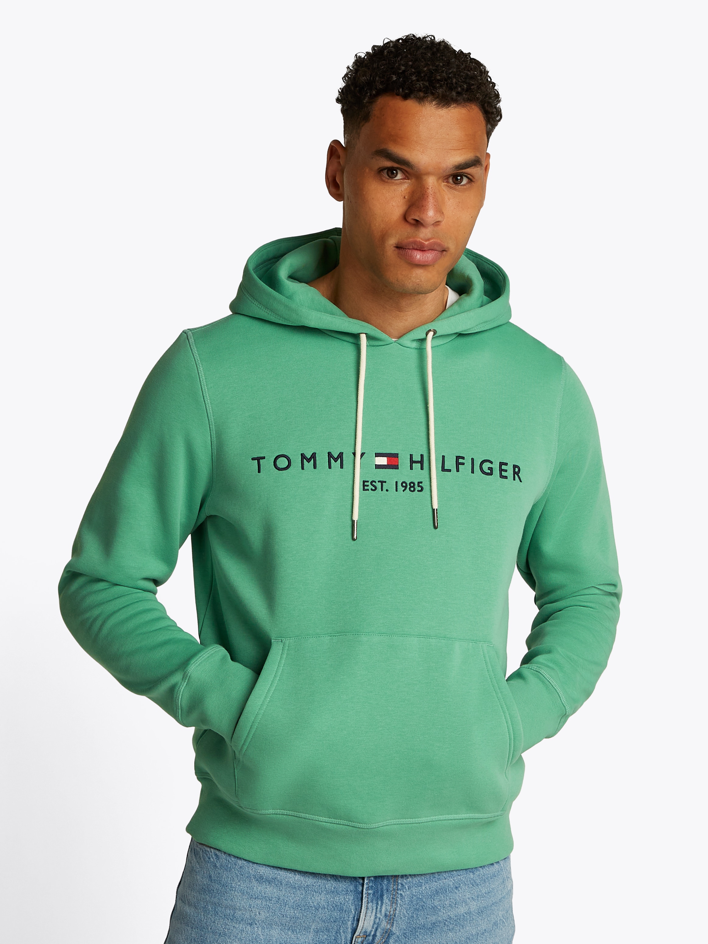 Tommy Hilfiger Kapuzensweatshirt »TOMMY LOGO HOODY«, mit Kapuze und Kängurutasche