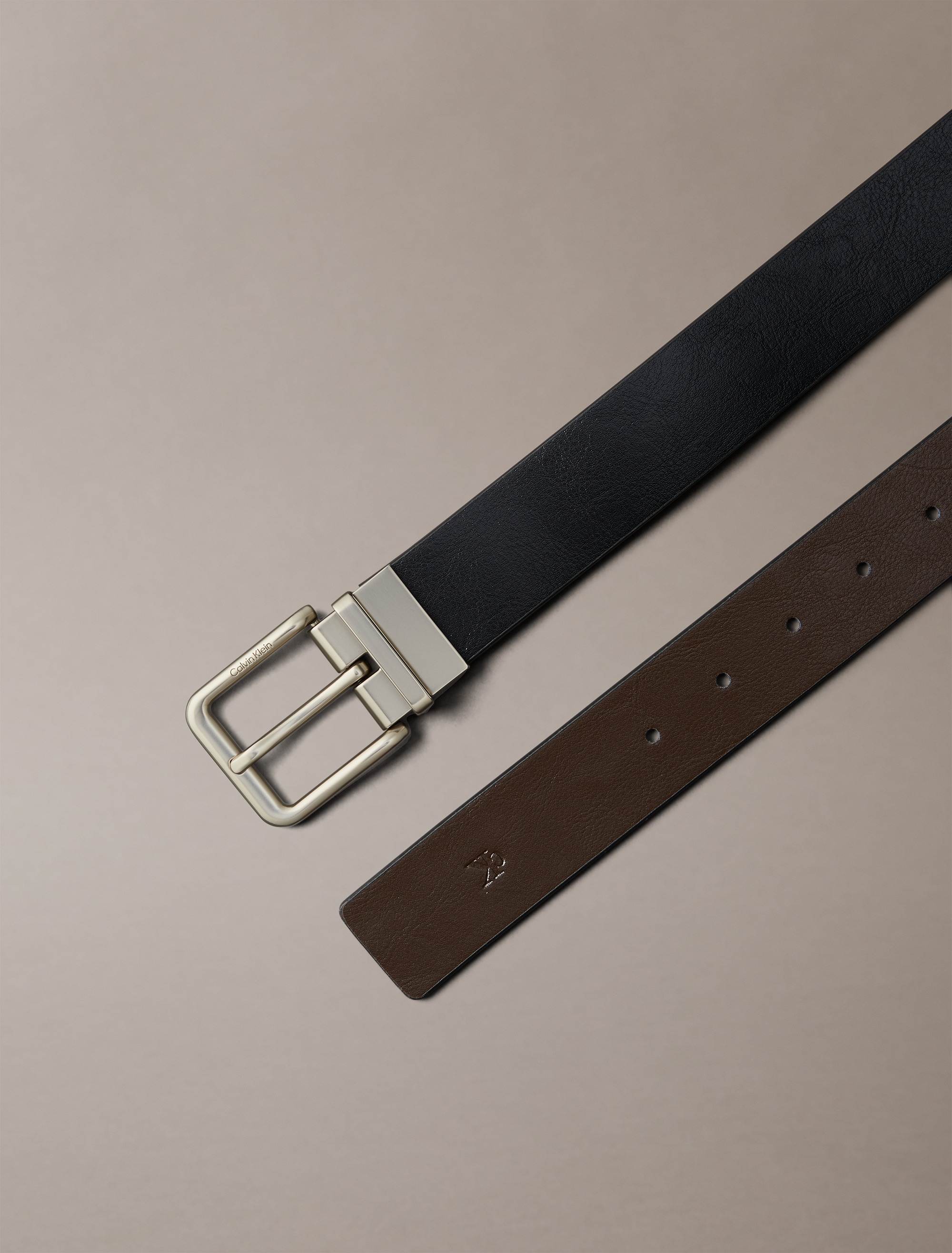 Calvin Klein Jeans Ledergürtel »CASUAL PIN BUCKLE 35MM ADJ/REV«