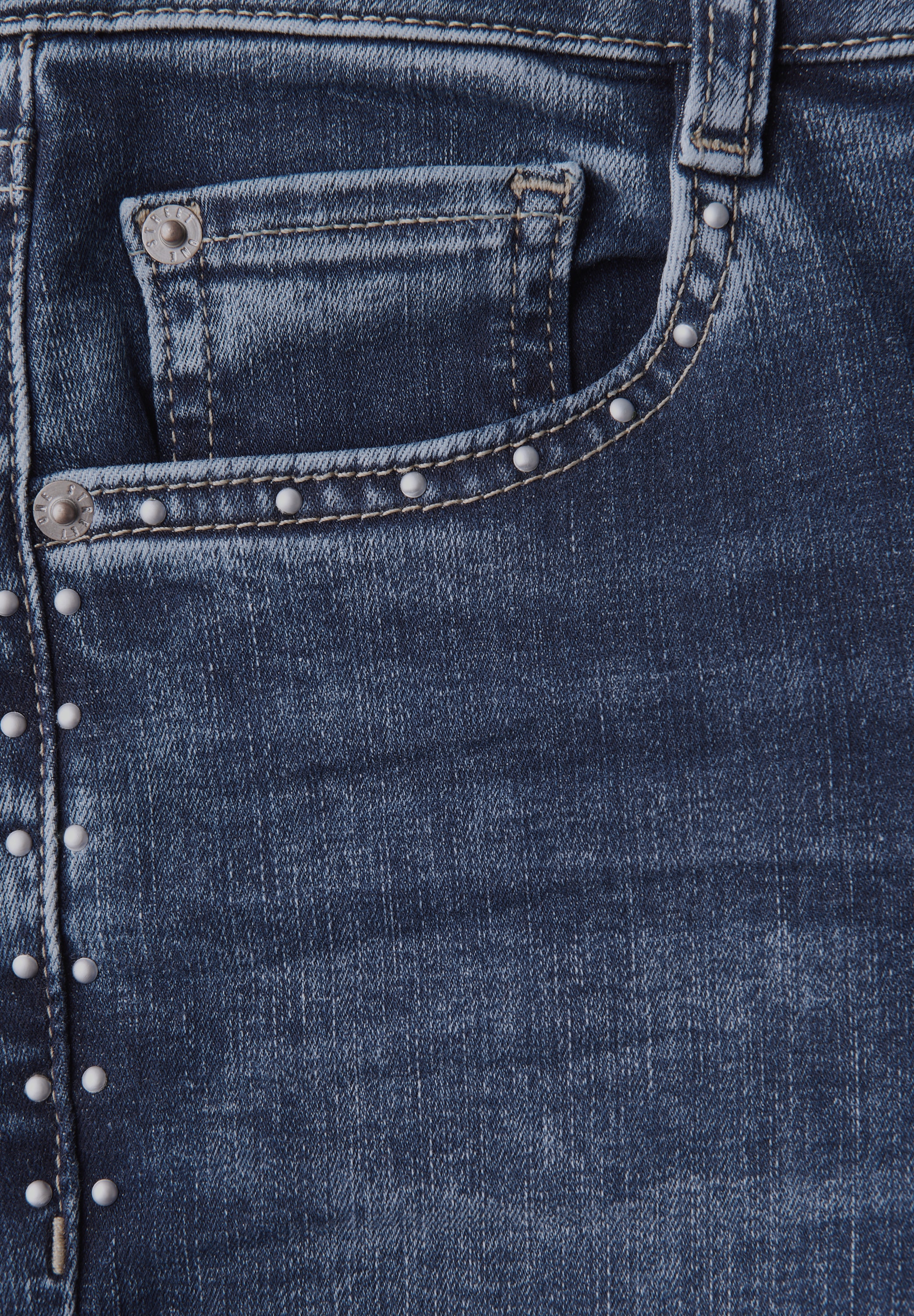 STREET ONE 5-Pocket-Jeans »Style YORK«, mit Schlitz und Nieten