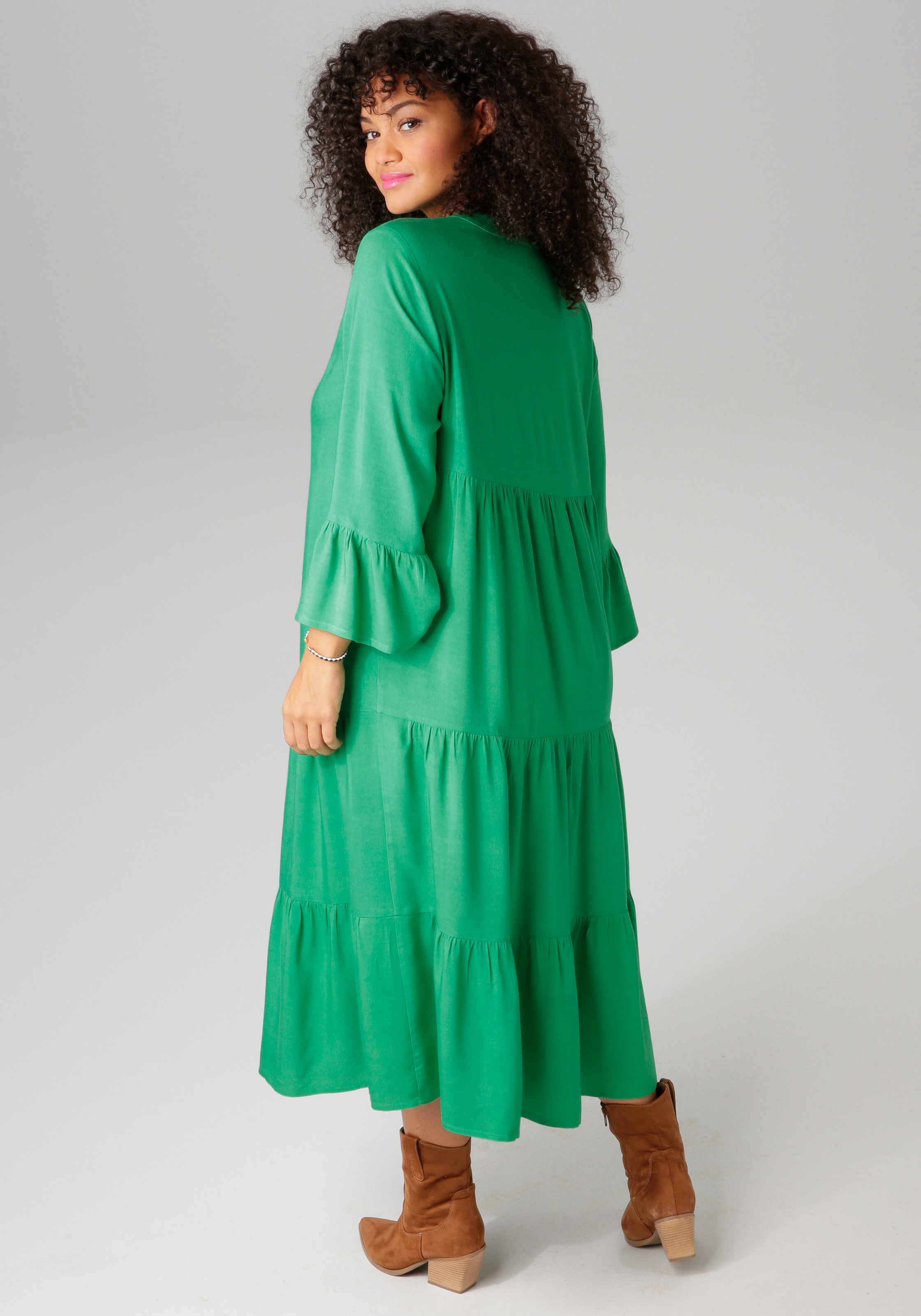 Aniston PLUS Midikleid, In trendigen Farben