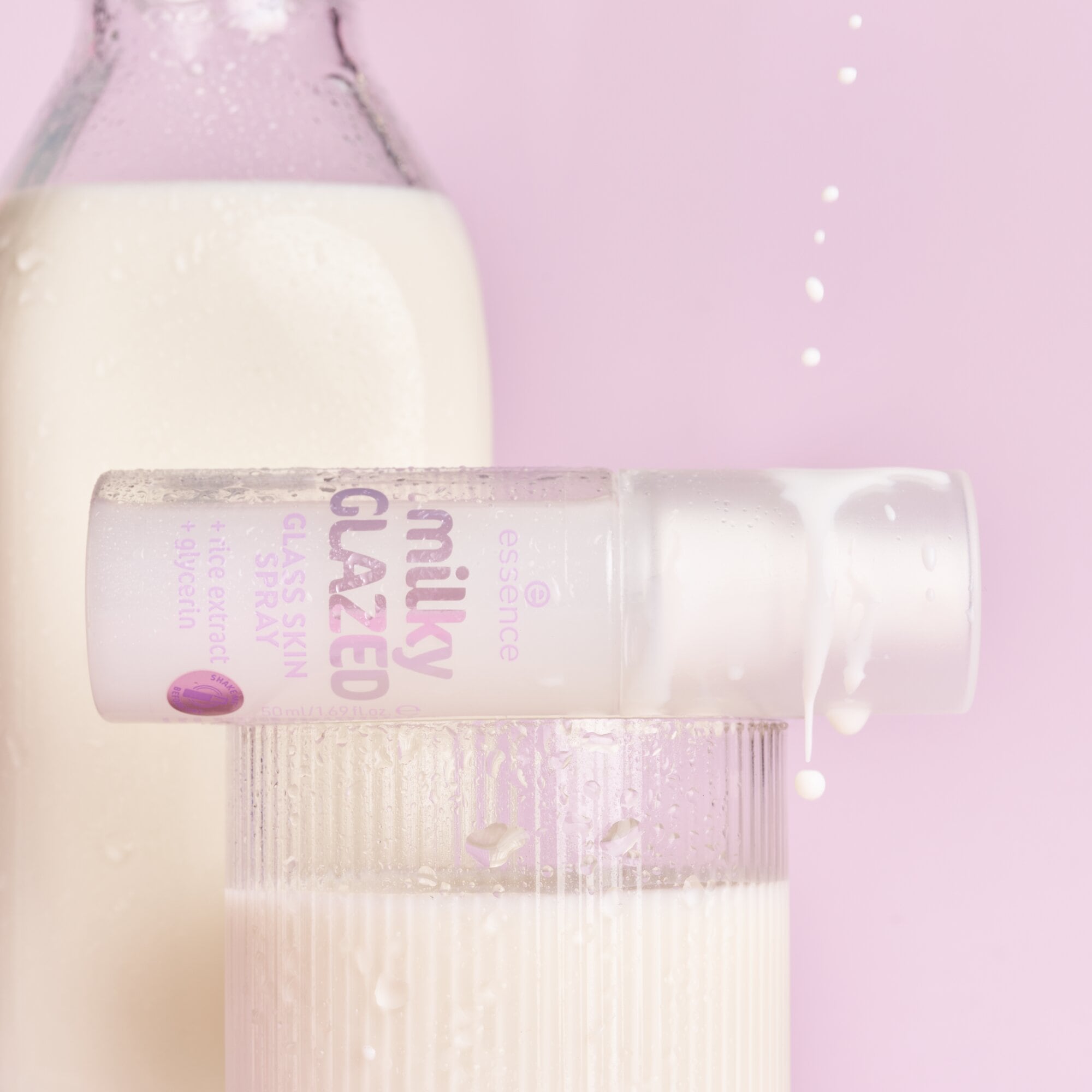 Essence Gesichts- und Körperspray »milky GLAZED GLASS SKIN SPRAY«