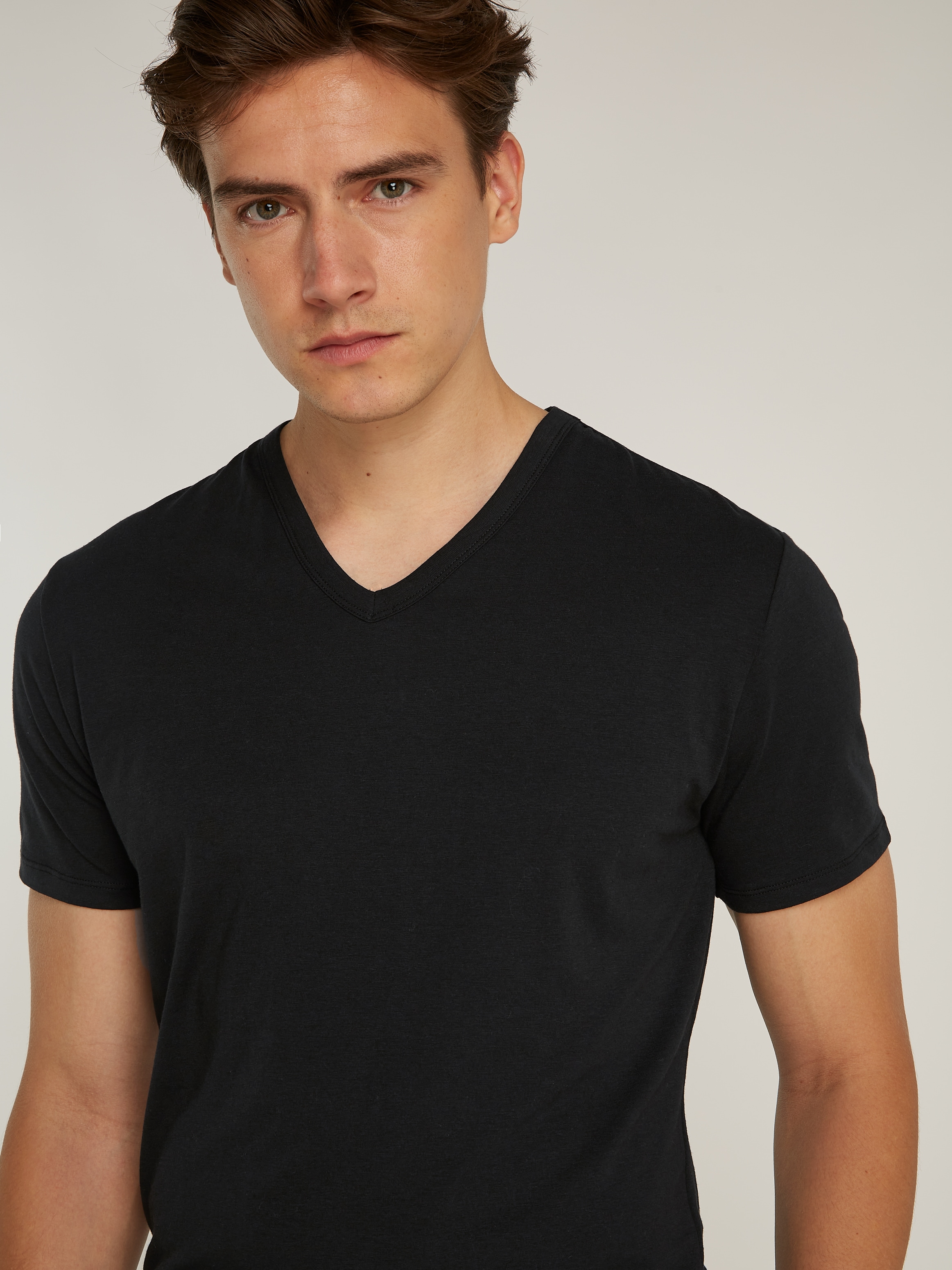 Calvin Klein Underwear T-Shirt »S/S V NECK 3PK« Packung, 3er-Pack, 3 Stk. tlg. mit Logo am Saum