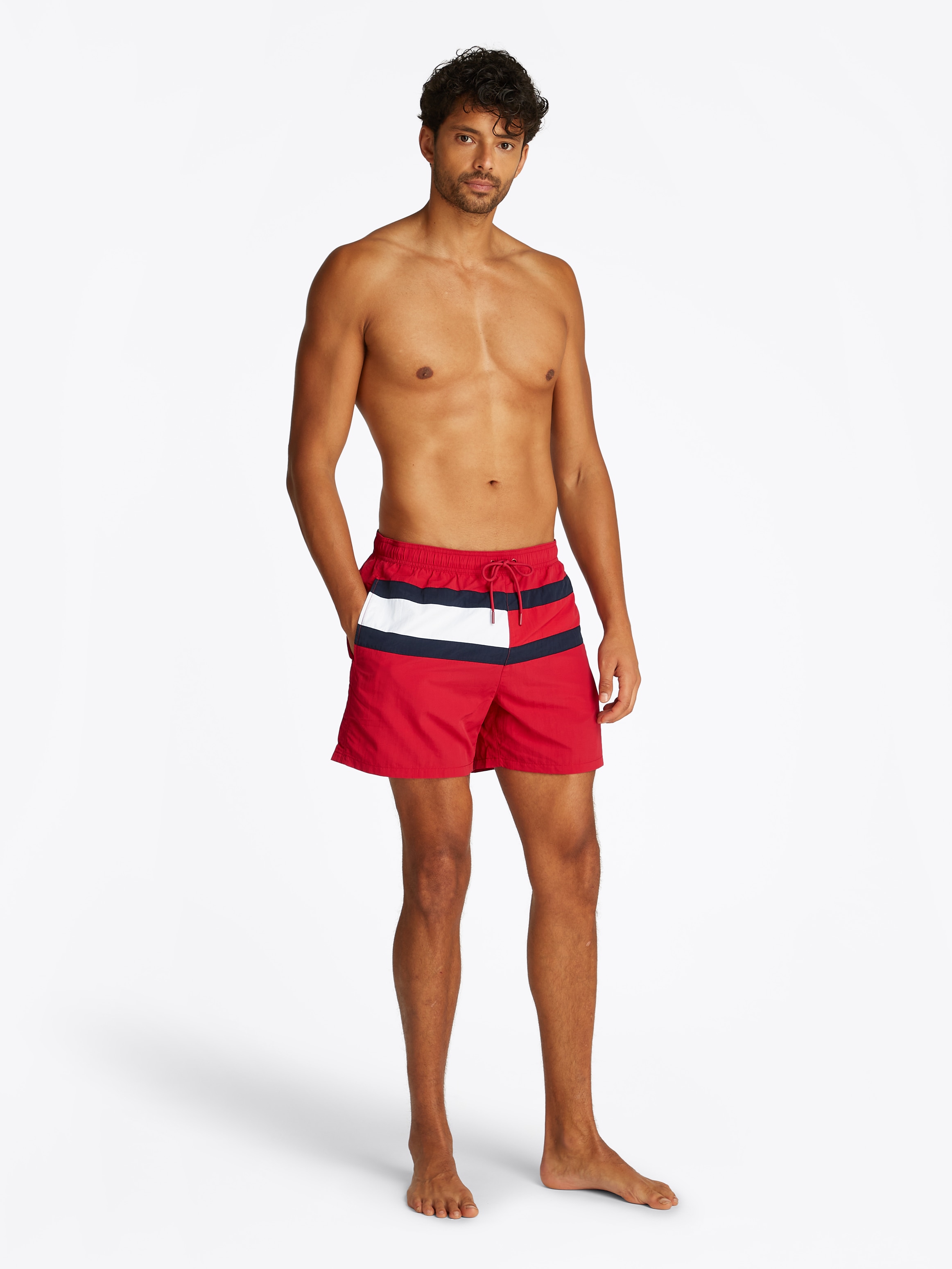 Tommy Hilfiger Swimwear Badeshorts »MEDIUM DRAWSTRING«, mit großem Logo