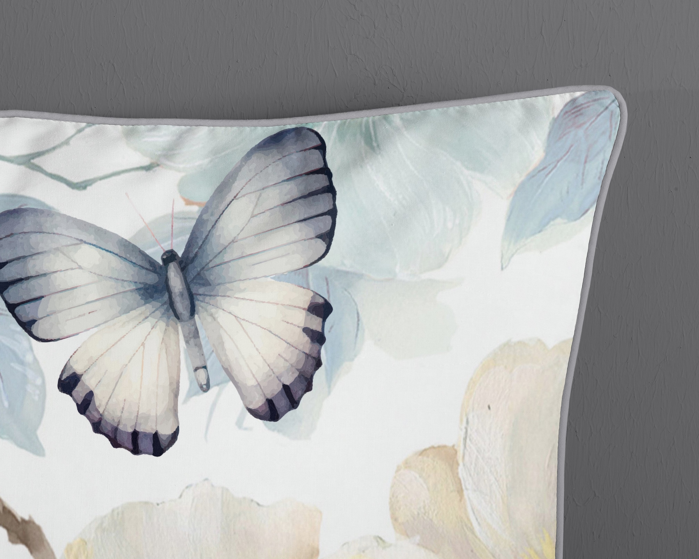 Descanso Wendebettwäsche »Adiwanya«, Satin, Reißverschluss, Paspel, Biese, Wendeoptik, Luxe, Blumen, weiß