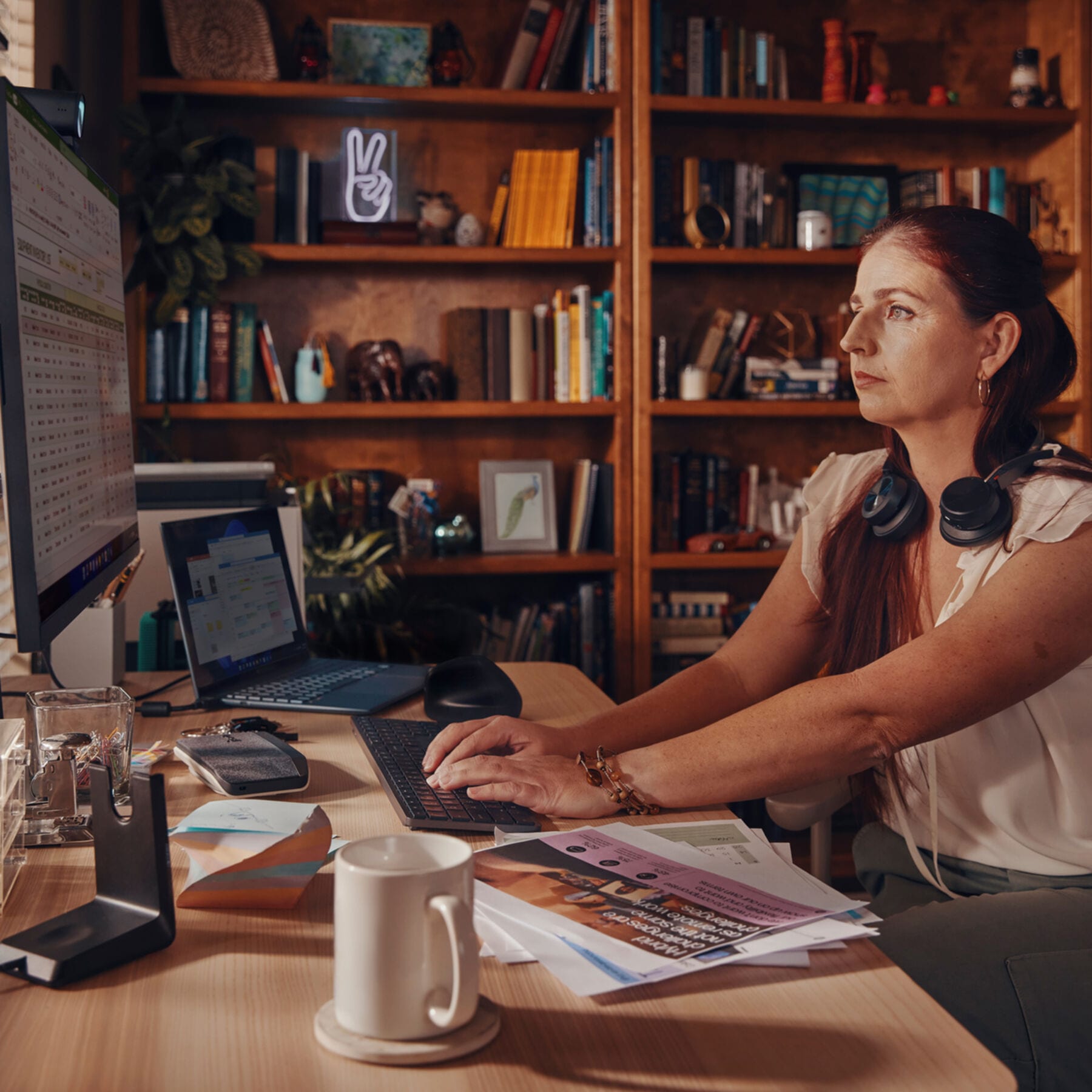 HP Kopfhörer »Voyager Focus 2 USB-C-C-Headset, für Microsoft Teams zertifiziert, + U«
