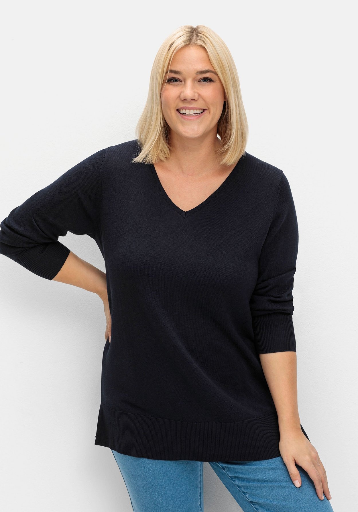 Sheego V-Ausschnitt-Pullover »Pullover aus leichtem Feinstrick«, aus leichtem Feinstrick