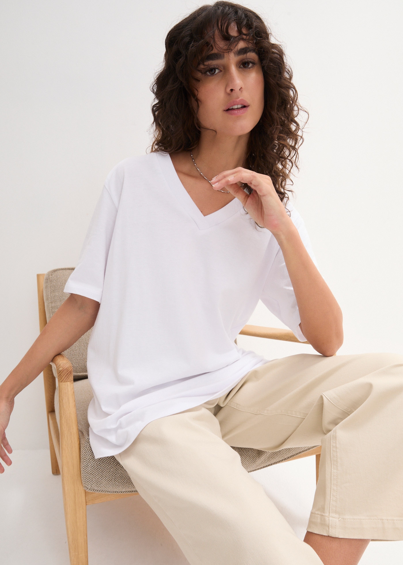 bonprix Longshirt »Weites Long-Shirt mit V-Ausschnitt, Kurzarm (5er Pack)« Packung, 5, 5 Stk. tlg. Weites Long-Shirt mit V-Ausschnitt, Kurzarm (5er Pack)