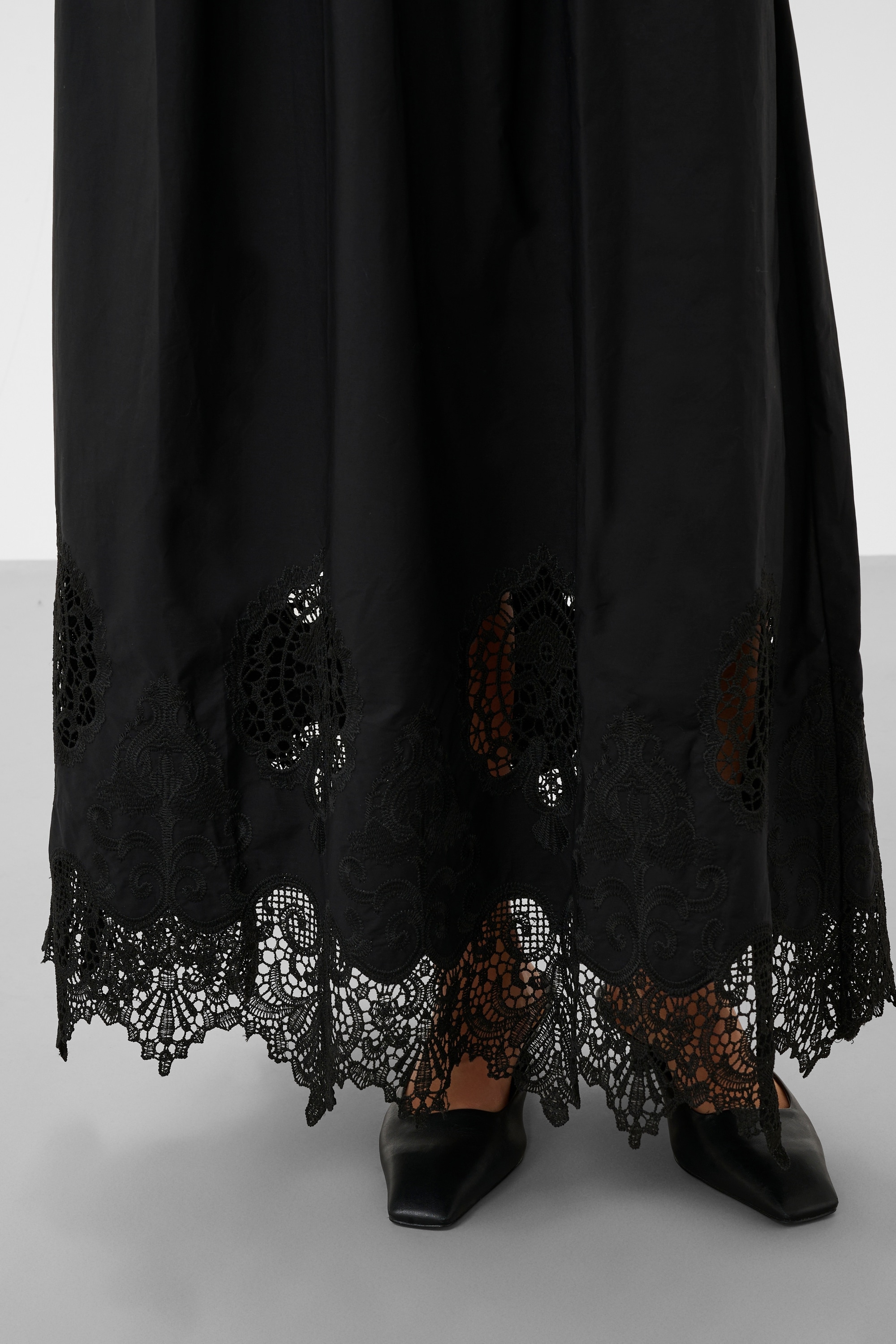 SOAKED IN LUXURY Midikleid »Kleid SLAthina«