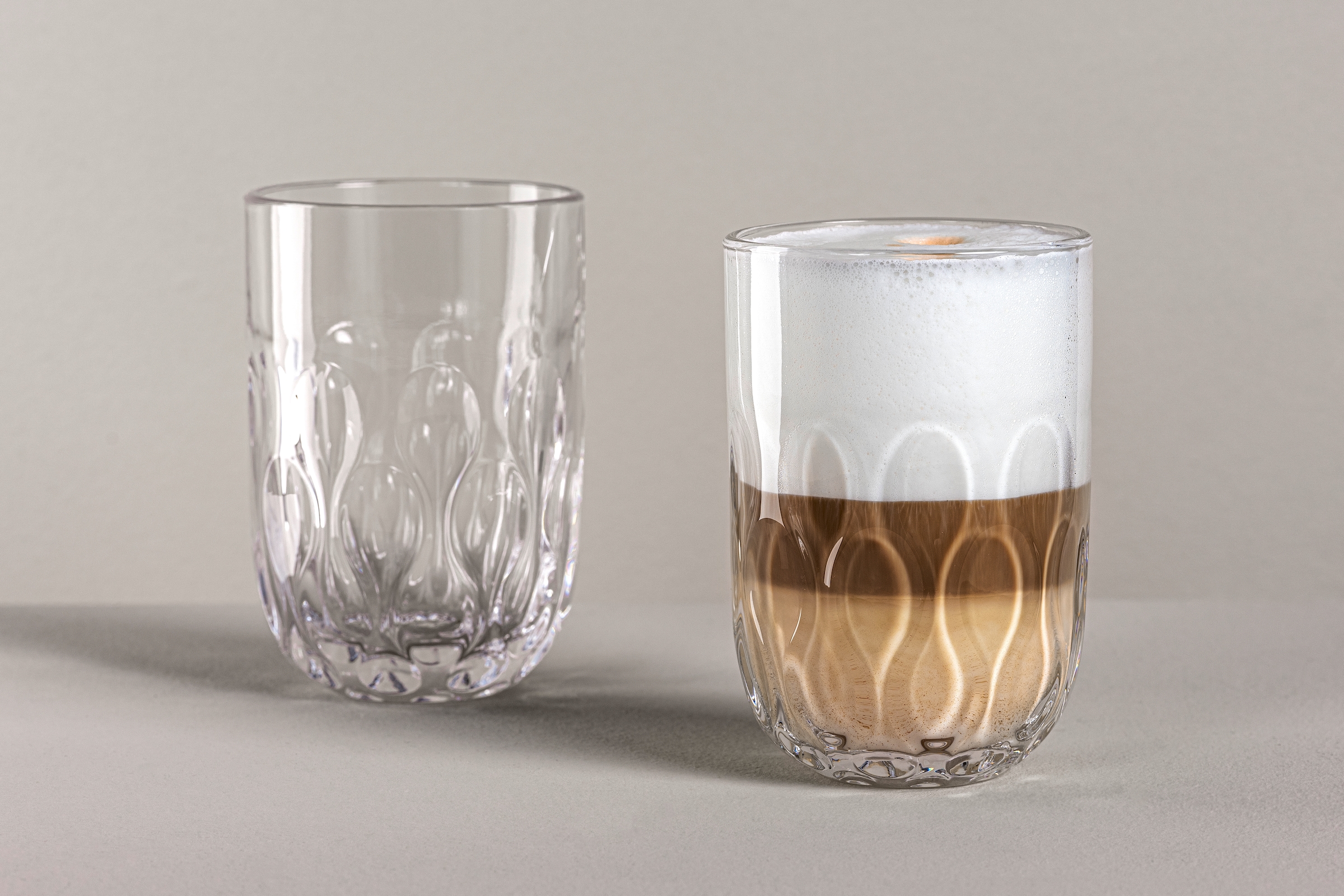LEONARDO Latte-Macchiato-Glas »GOCCE, 380 ml, 6er-Set« 3. Variante, mit Tropfenrelief