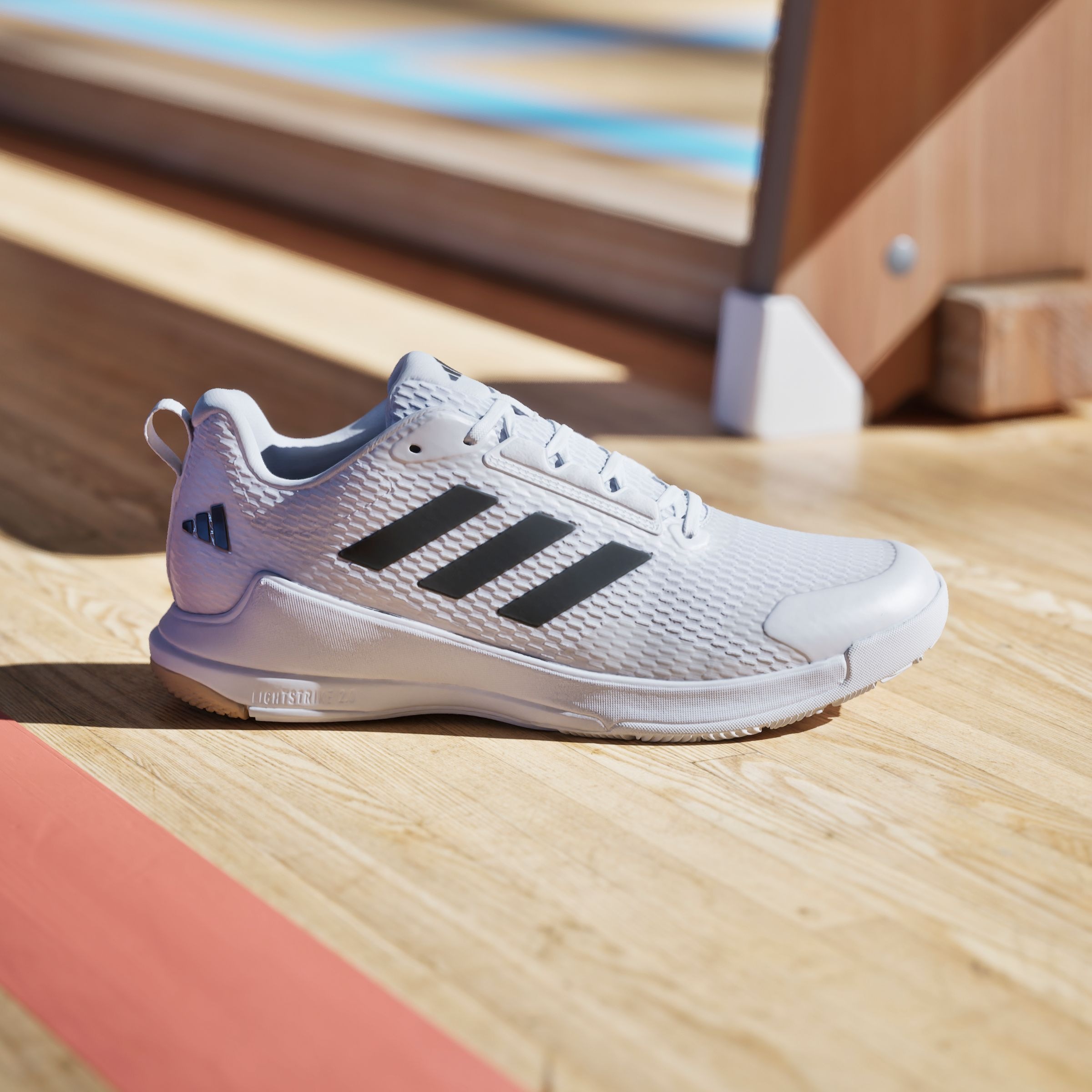 adidas Performance Hallenschuh »NOVAFLIGHT 2 INDOOR«, besonders geeignet für Handball und Volleyball
