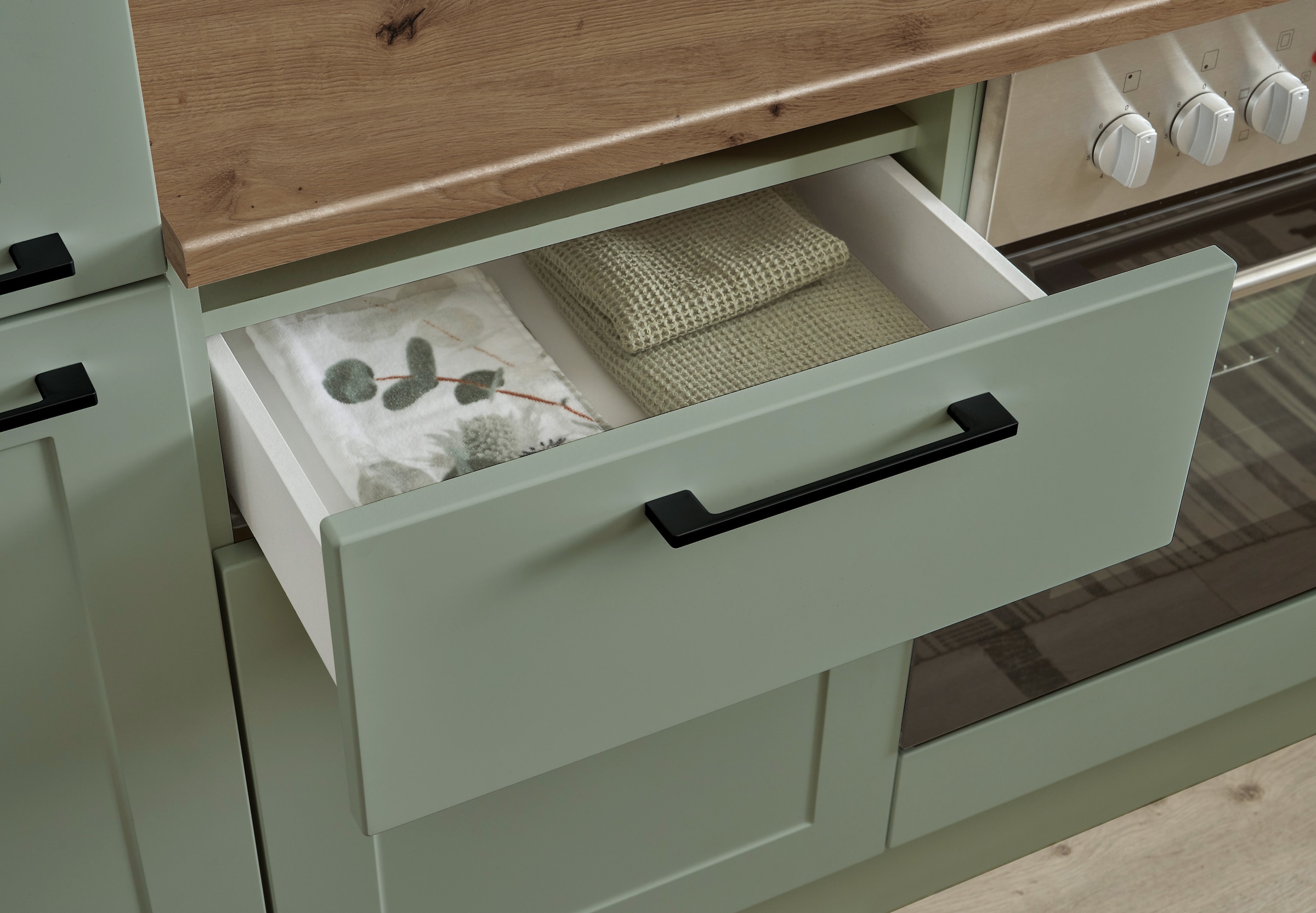BASIC by Balculina Küchenzeile »Marsi«, Breite 220 cm, wahlweise mit E-Geräten, mit Soft-Close-Funktion