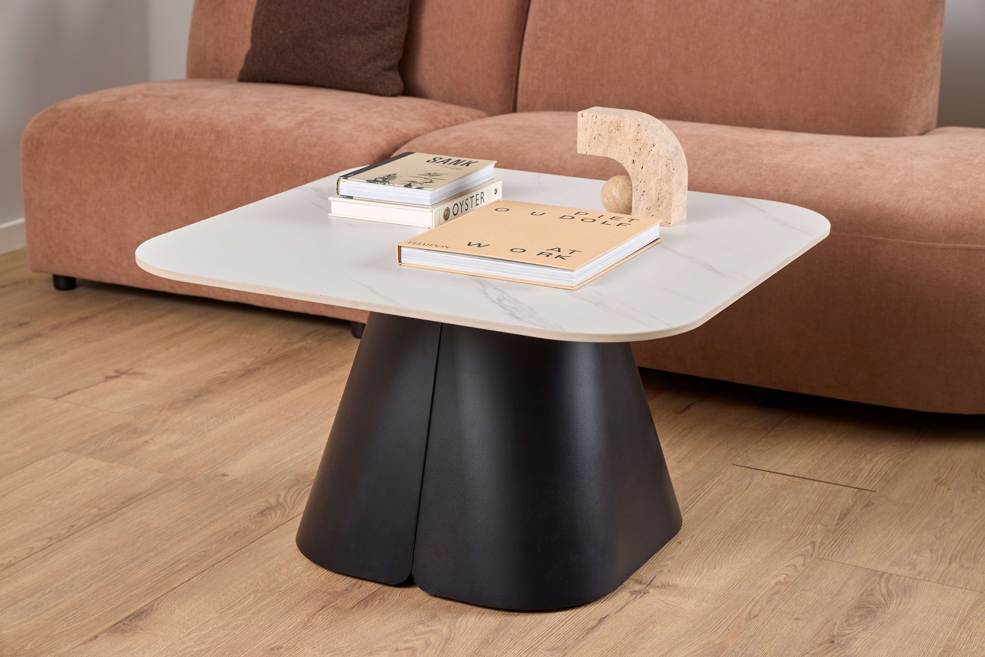 ACTONA GROUP Couchtisch »Salinas, Sofatisch, Tisch, Beistelltisch« B/T/H: 80x80x48 cm,  weiße Keramikplatte, abgerunde Ecken, schwarzer Stahlfuß