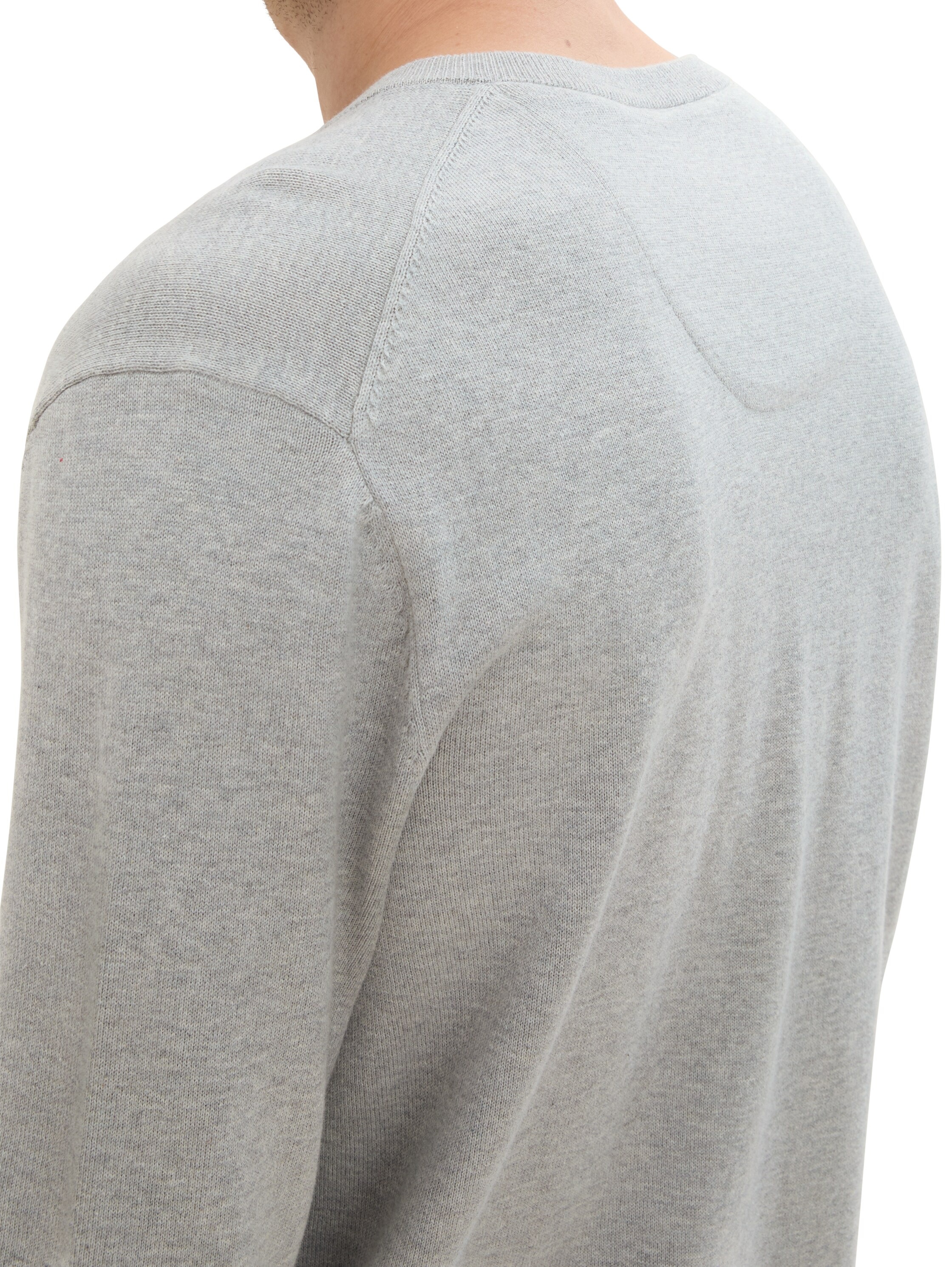 TOM TAILOR V-Ausschnitt-Pullover, mit kleiner Logo-Stickerei