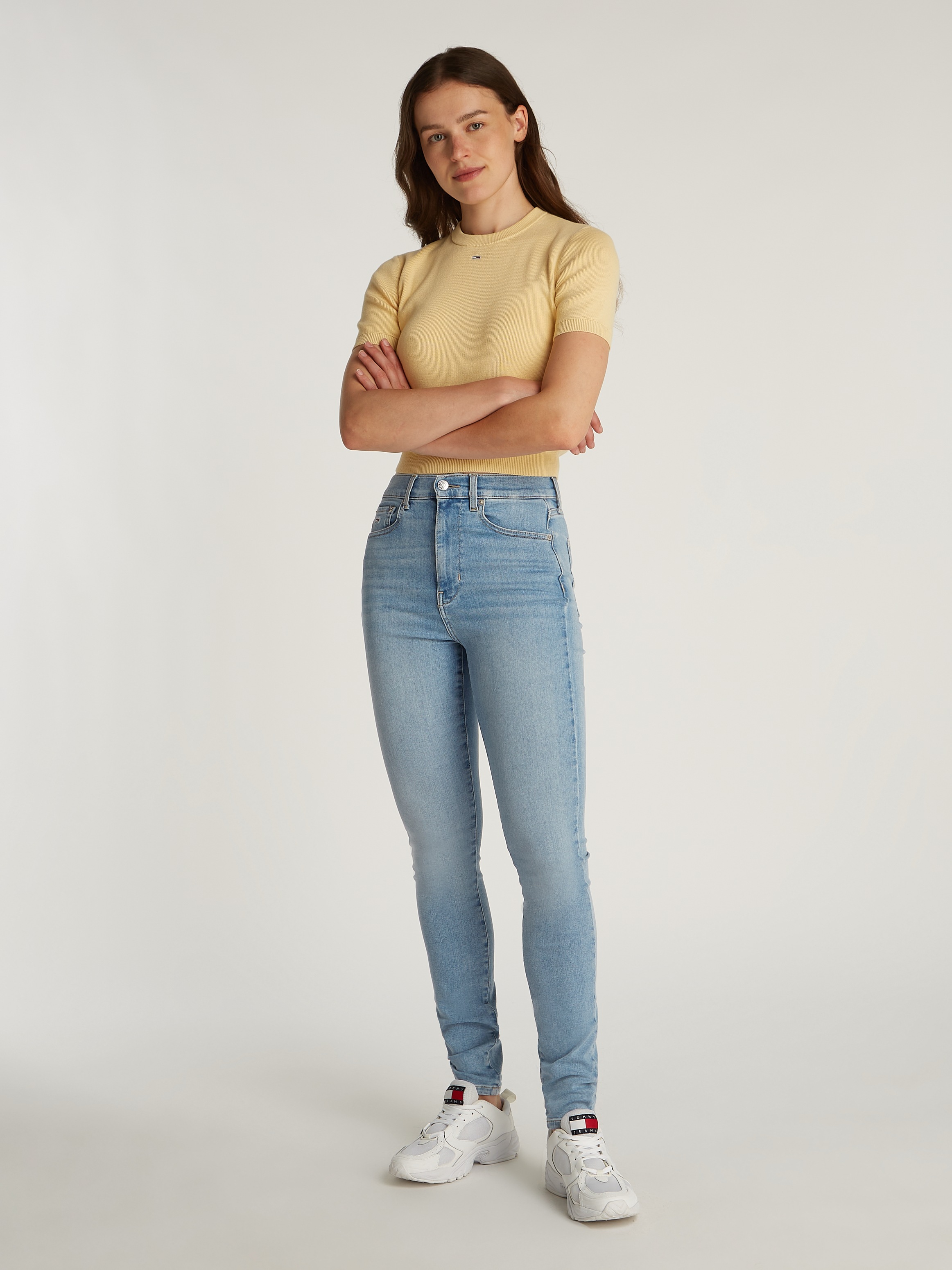 Tommy Jeans Skinny-fit-Jeans »Sylvia High Rise Skinny«, mit Logo-Badge