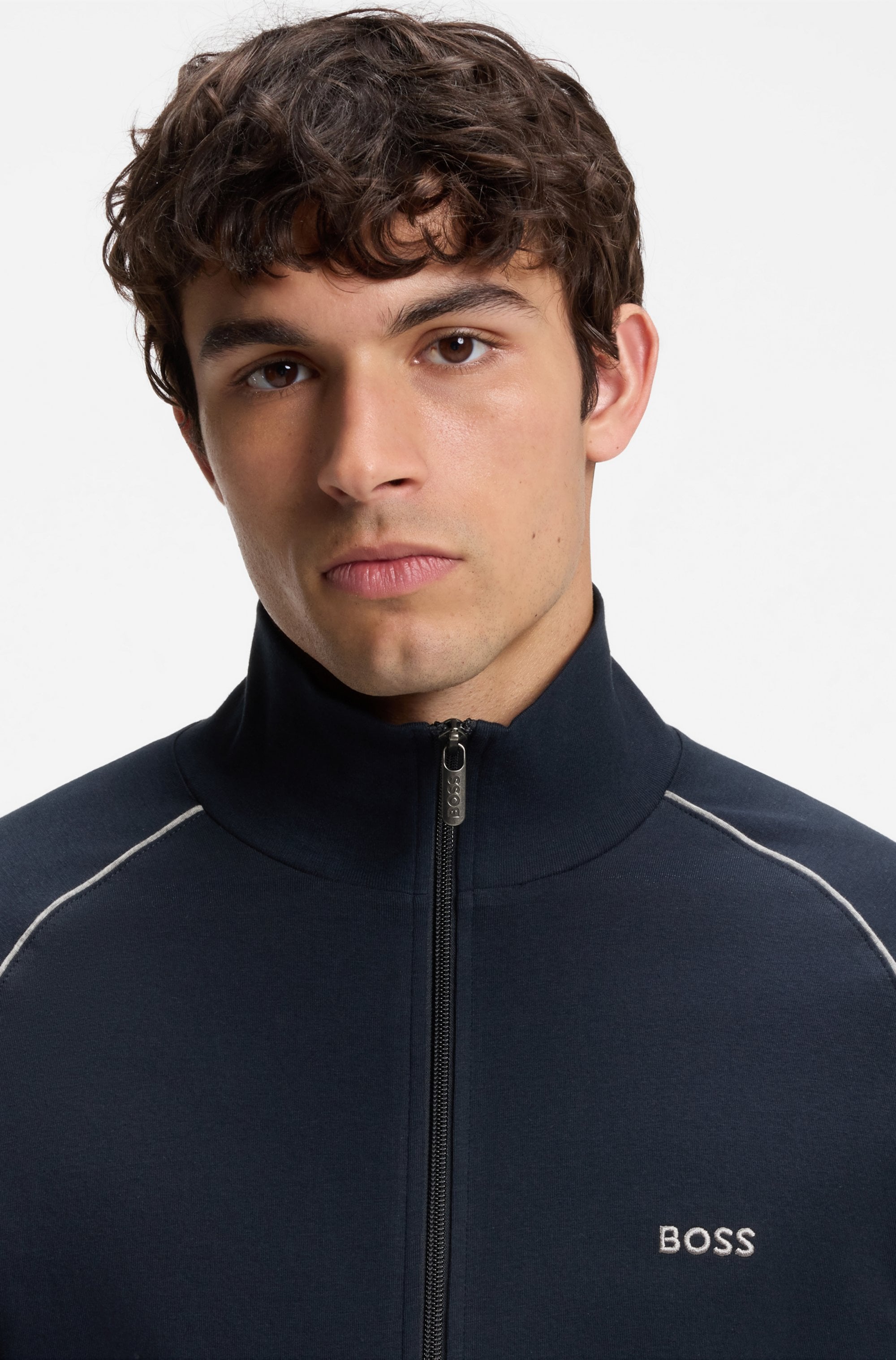 BOSS Sweatjacke »Mix&Match Jacket Z« mit Kontrastnaht am Ärmel
