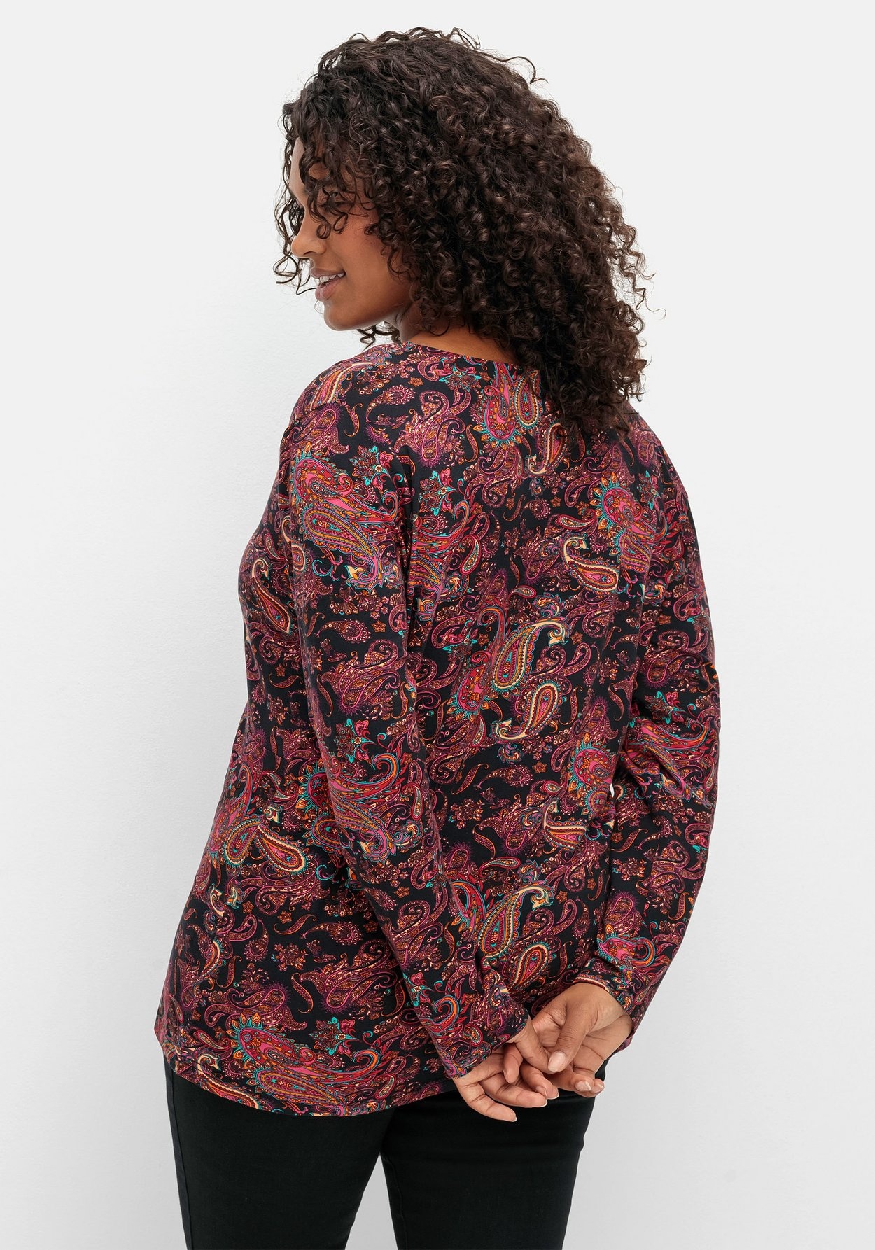 Sheego Langarmshirt »Langarmshirt in Wickeloptik, mit Paisleydruck«, in Wickeloptik, mit Paisleydruck