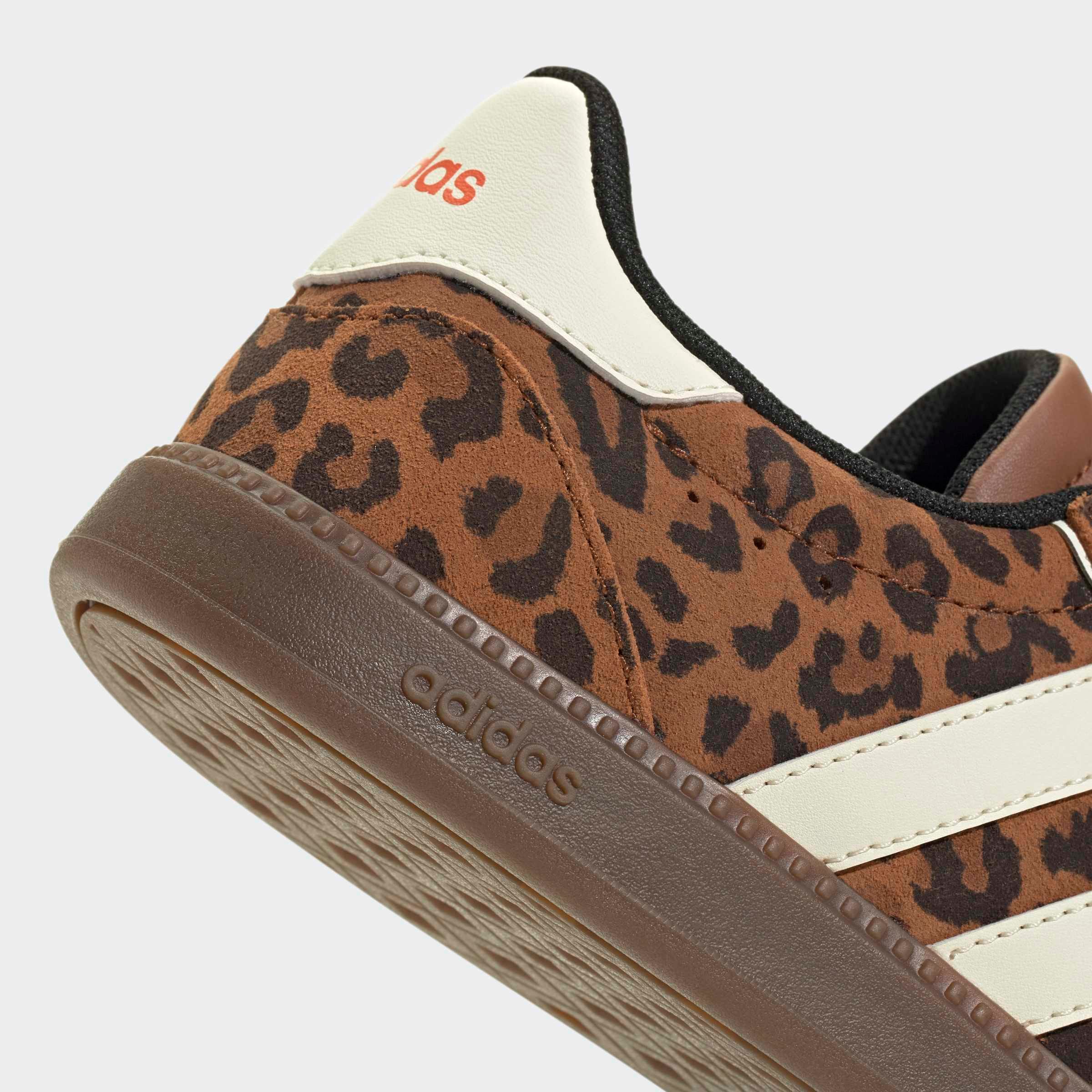 adidas Sportswear Sneaker »BREAKNET SLEEK«  mit Animal Print