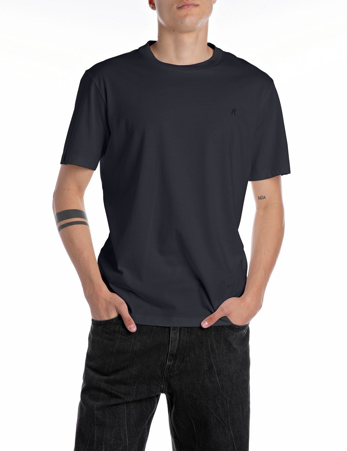 Replay T-Shirt »mit Logostickerei auf der Brust«