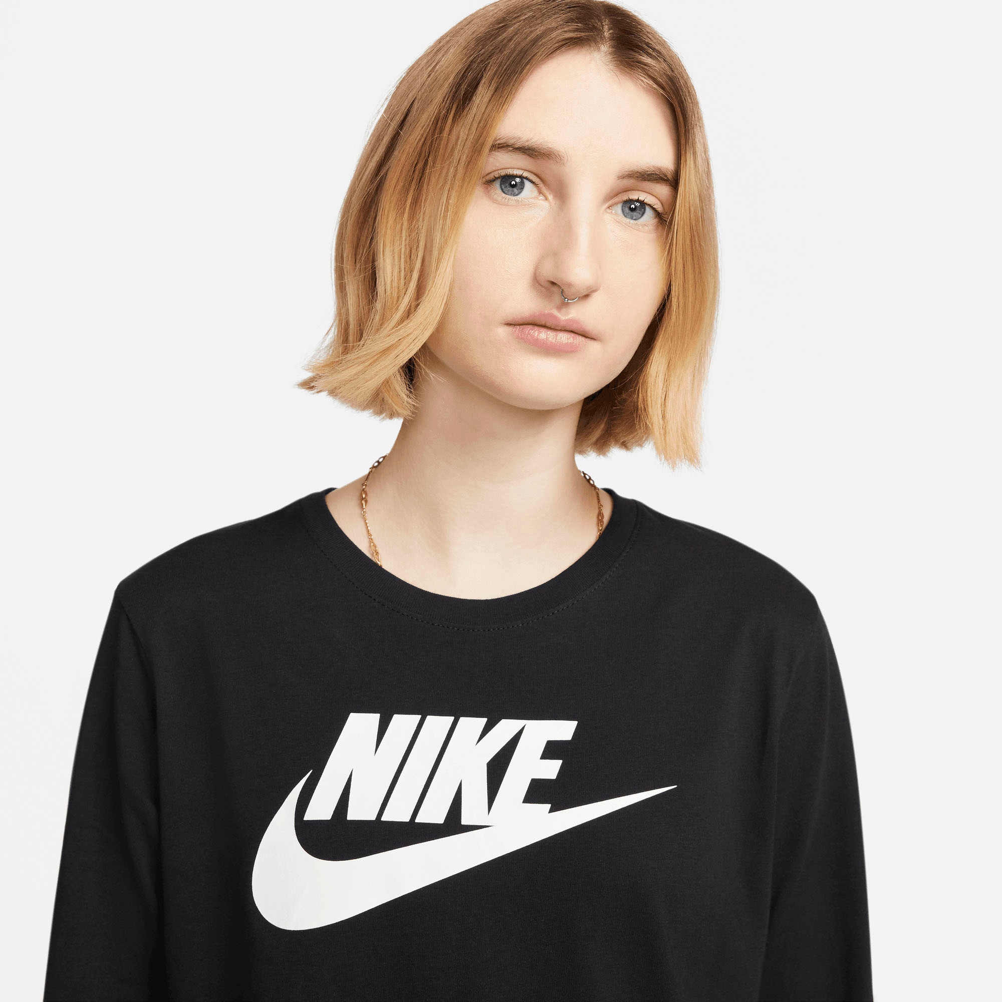 Nike Sportswear Langarmshirt »W NSW TEE ESSNTL LS ICN FTRA«