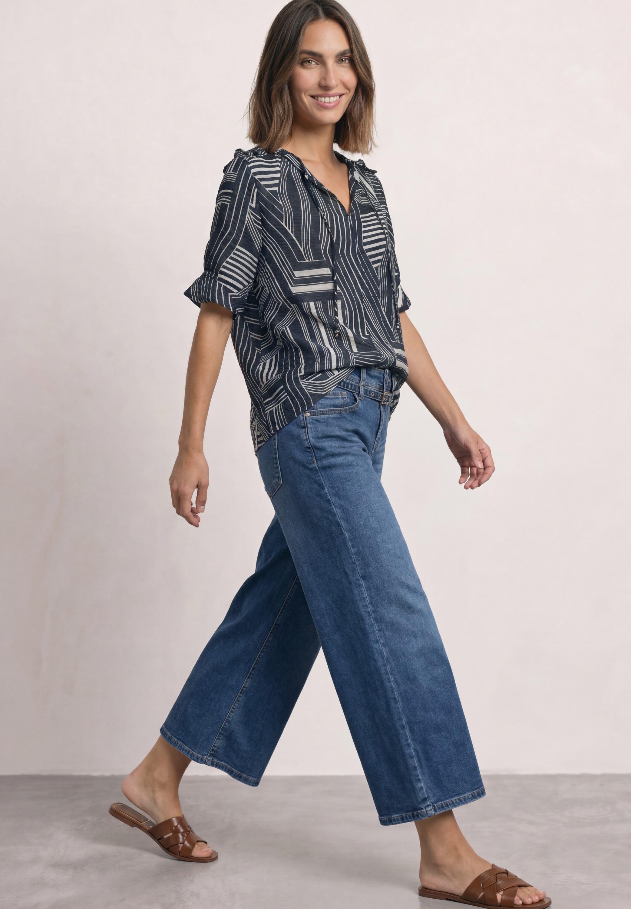 STREET ONE Kurzarmbluse Kurzarm Tunika-Sommerbluse mit grafischem Muster