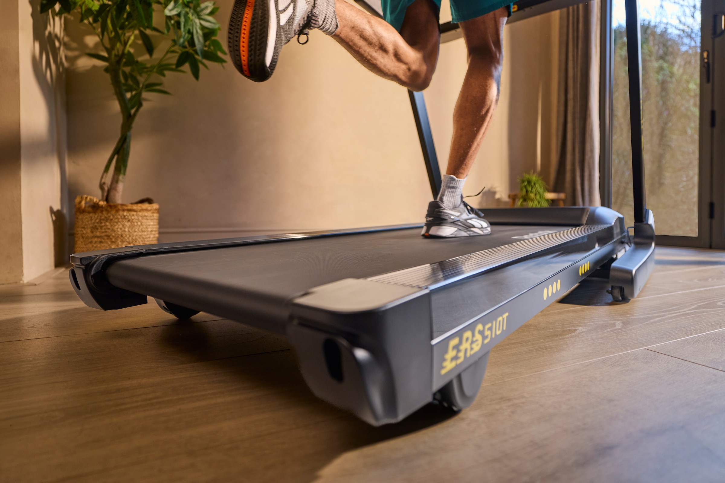 Reebok Laufband »Reebok ERS 510T Laufband – klappbar, 18 km/h« Suspension-Dämpfung, Soft-Drop-Klappsystem, 90% vormontiert