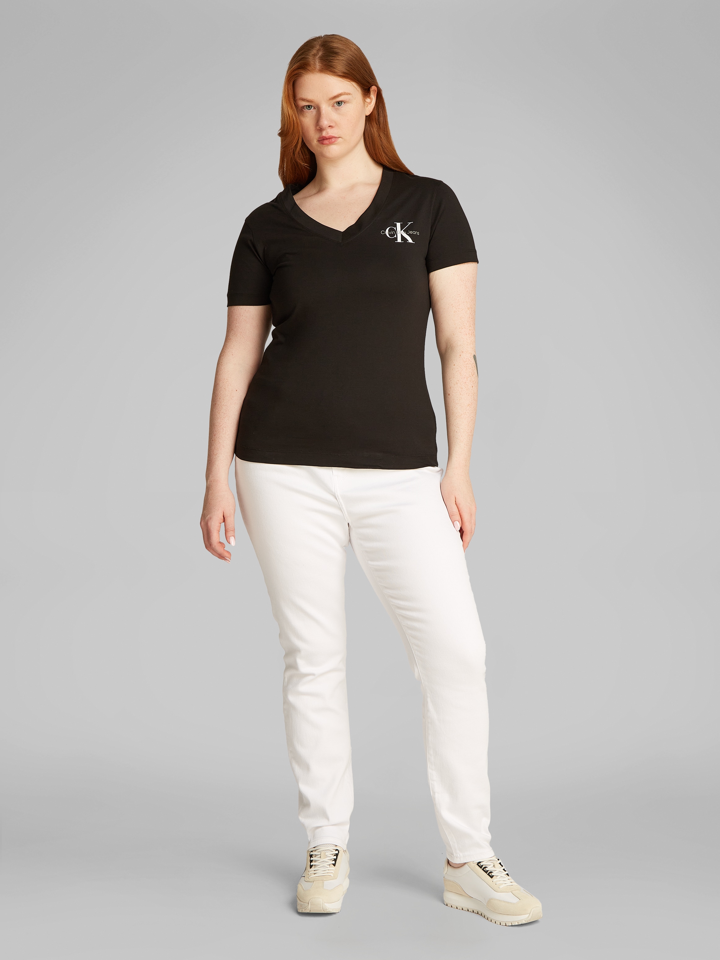 Calvin Klein Jeans Plus T-Shirt »PLUS 2-PACK MONOLOGO V-NECK TEE«, (Packung, 2 tlg., 2), in Großen Größen, mit Logo-Print