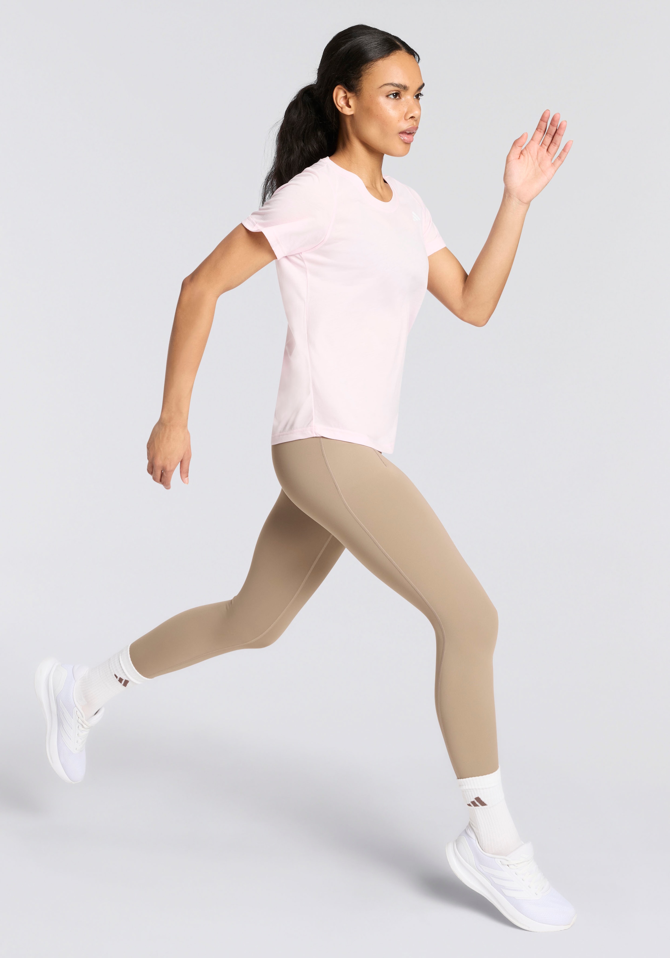adidas Performance T-Shirt »WORKOUT ESSENTIALS MIT TIEFEM AUSSCHNITT«