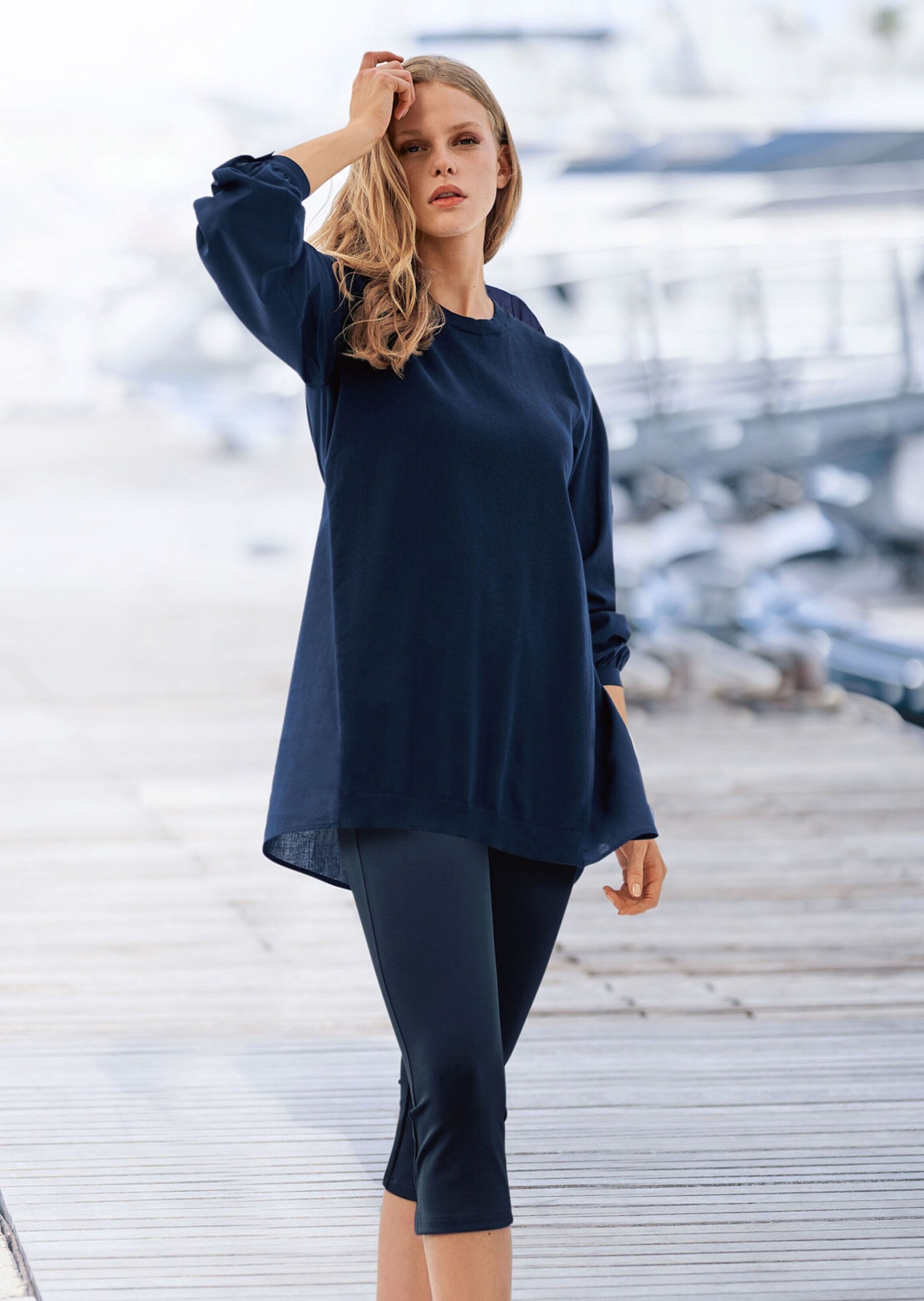 MADELEINE Longpullover »Pullover Legerer Pullover in raffiniertem Material-Mix«