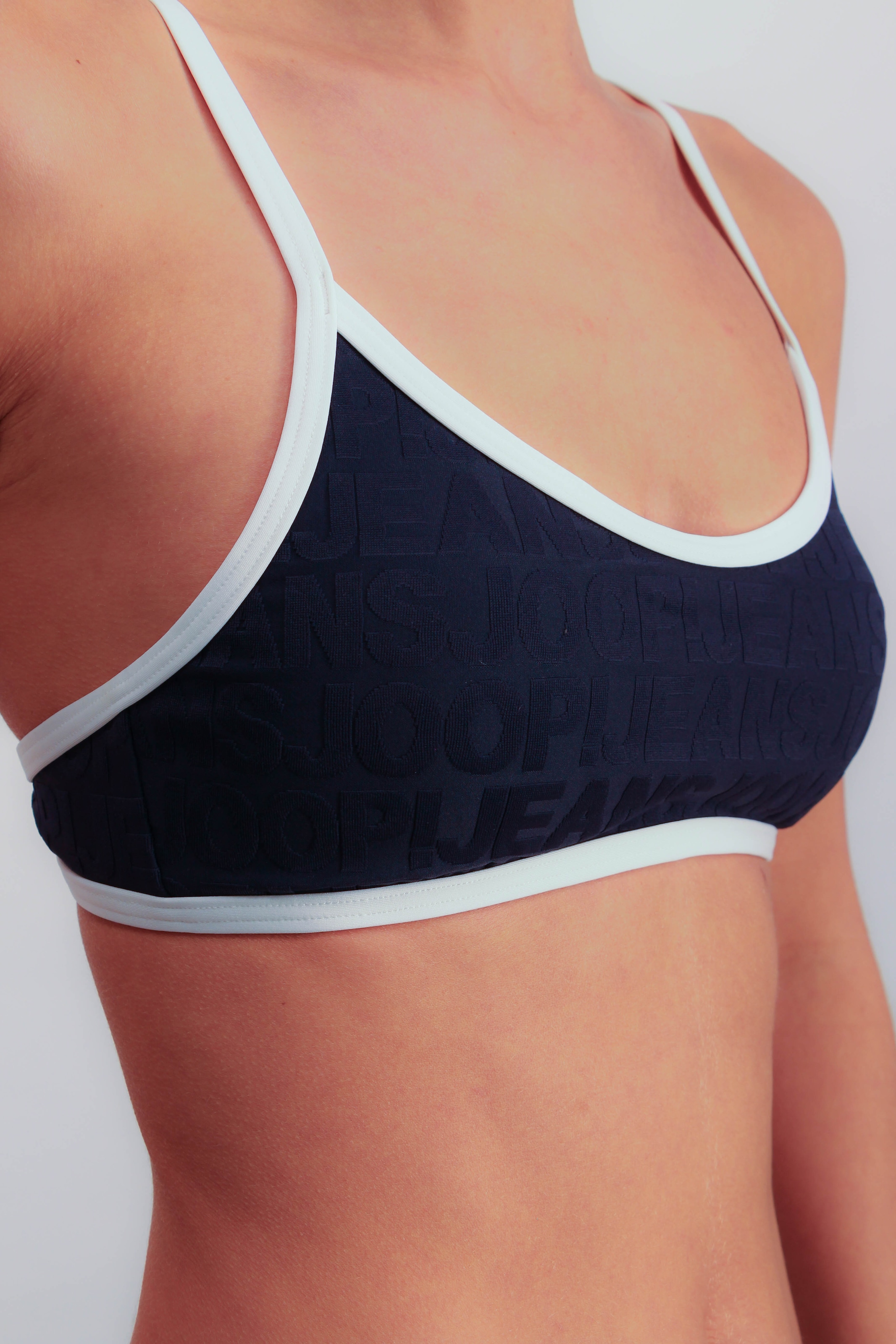 JOOP! Bustier-Bikini-Top »JEANS! LOGOGRAM«, mit wattierten Cups, mit tonalem Logoprint
