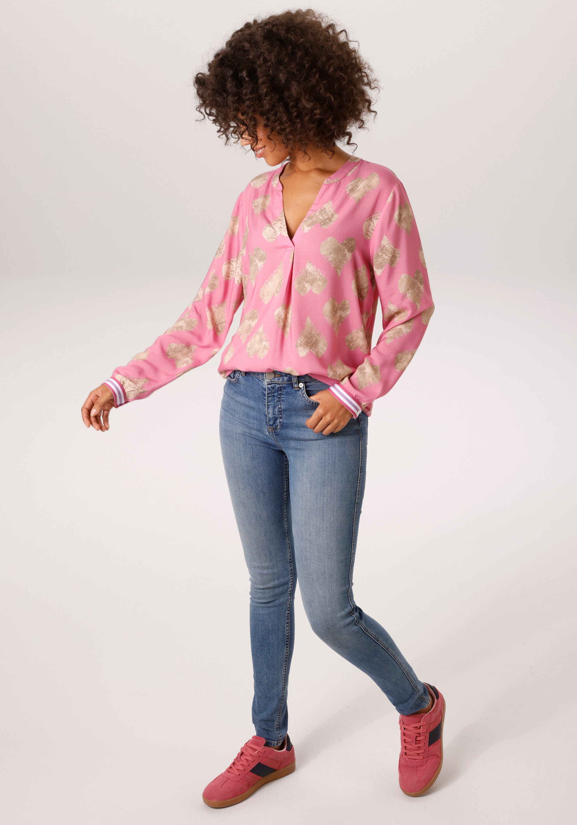 Aniston CASUAL Schlupfbluse mit kunstvollen Herzen bedruckt - NEUE KOLLEKTION