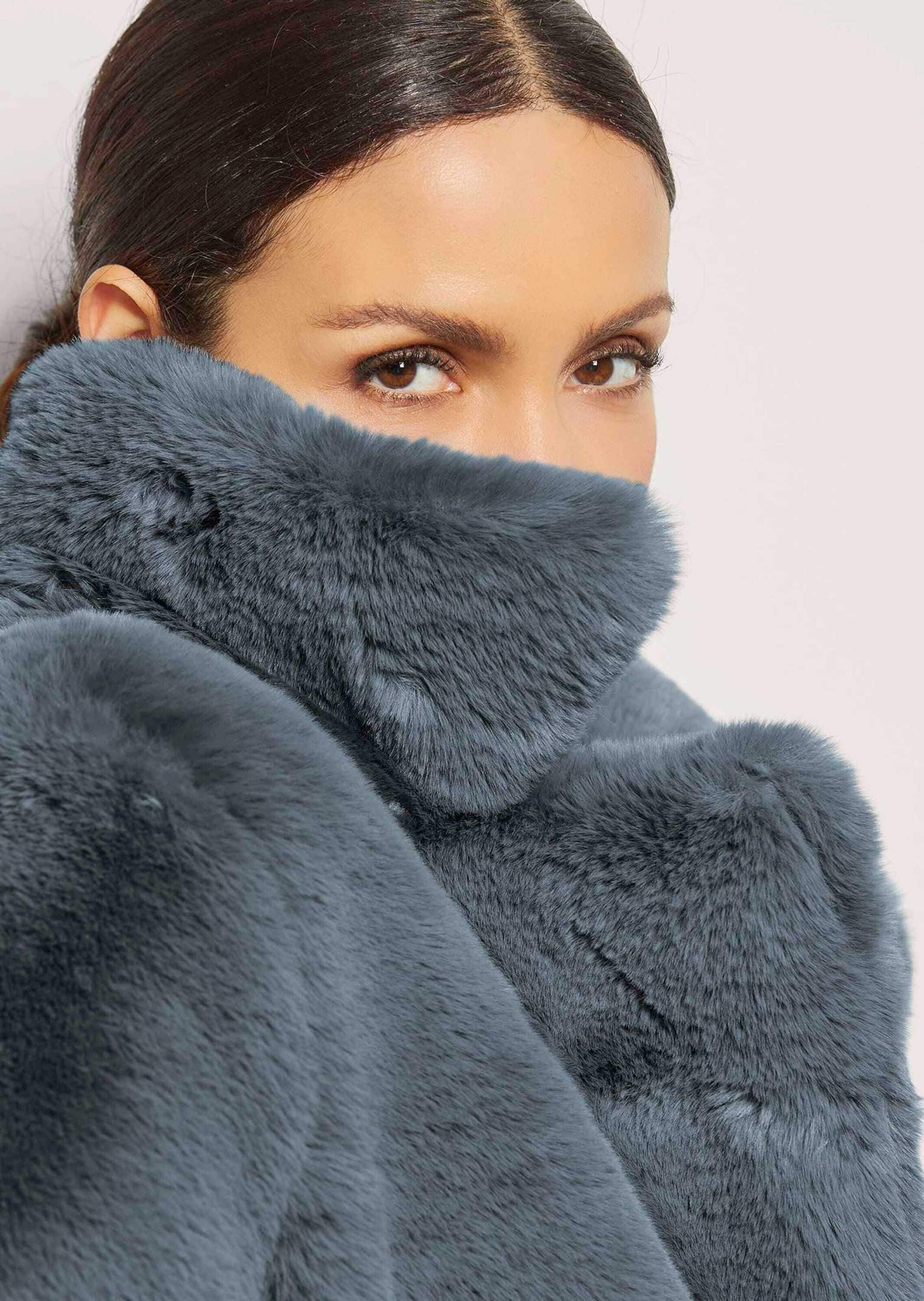 MADELEINE Langmantel »Mantel Langer Faux-Fur-Mantel für Damen«