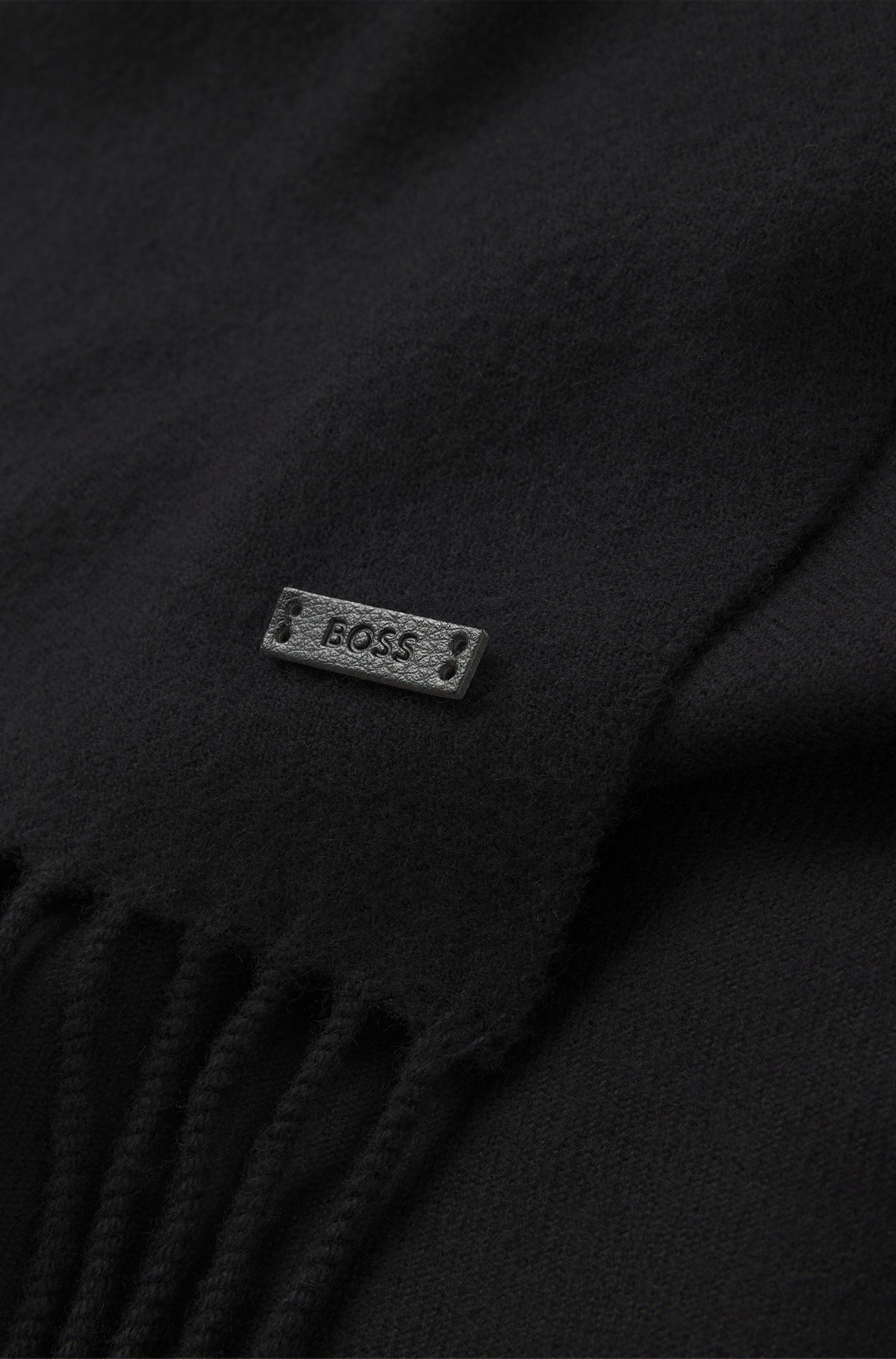 BOSS Wollschal »Naster 35*180« mit gedrehten Fransen, aus Wolle, Lederlabel, Premium Quality