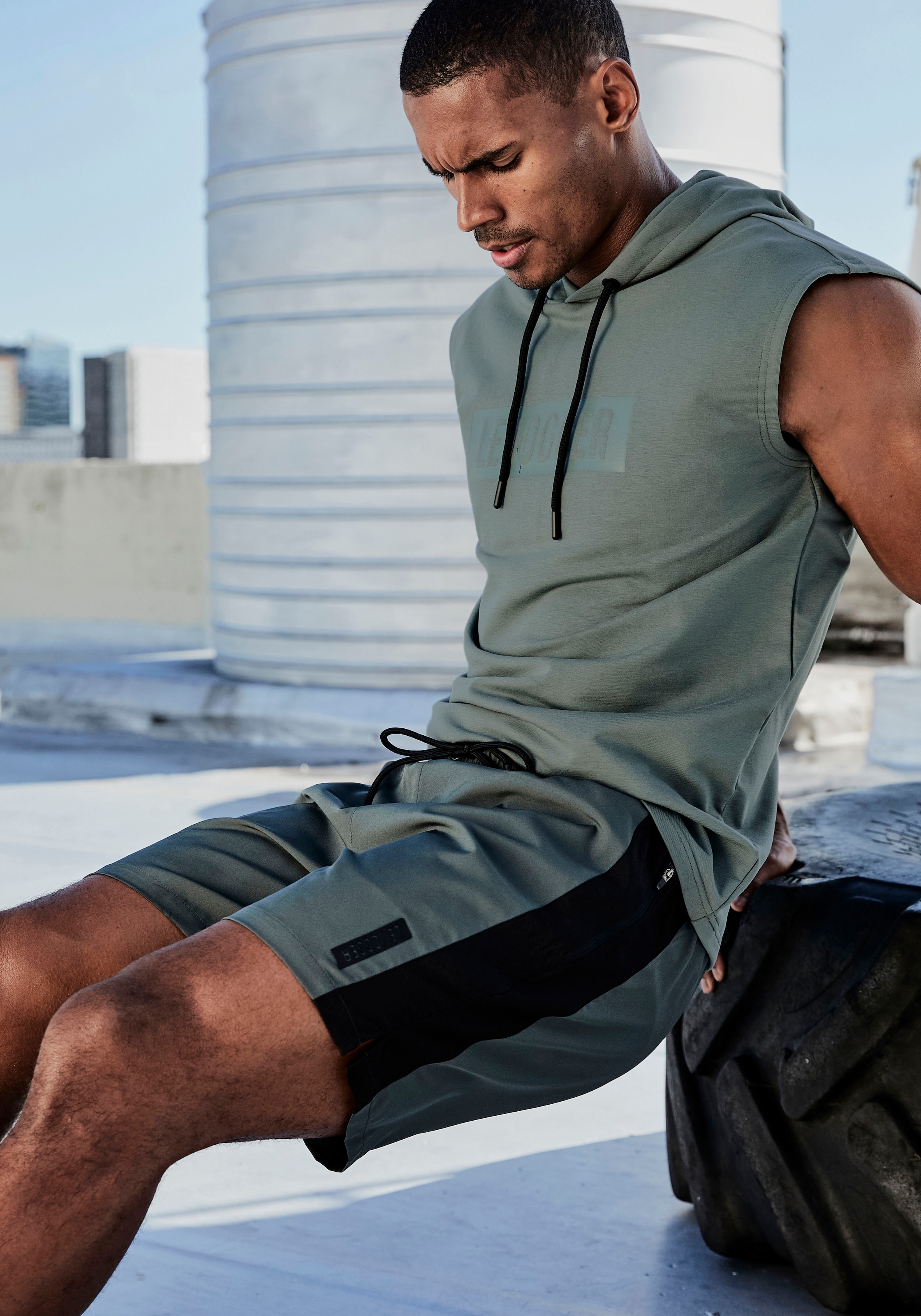 le jogger® Kapuzenpullover, mit Druck und Kordelzug