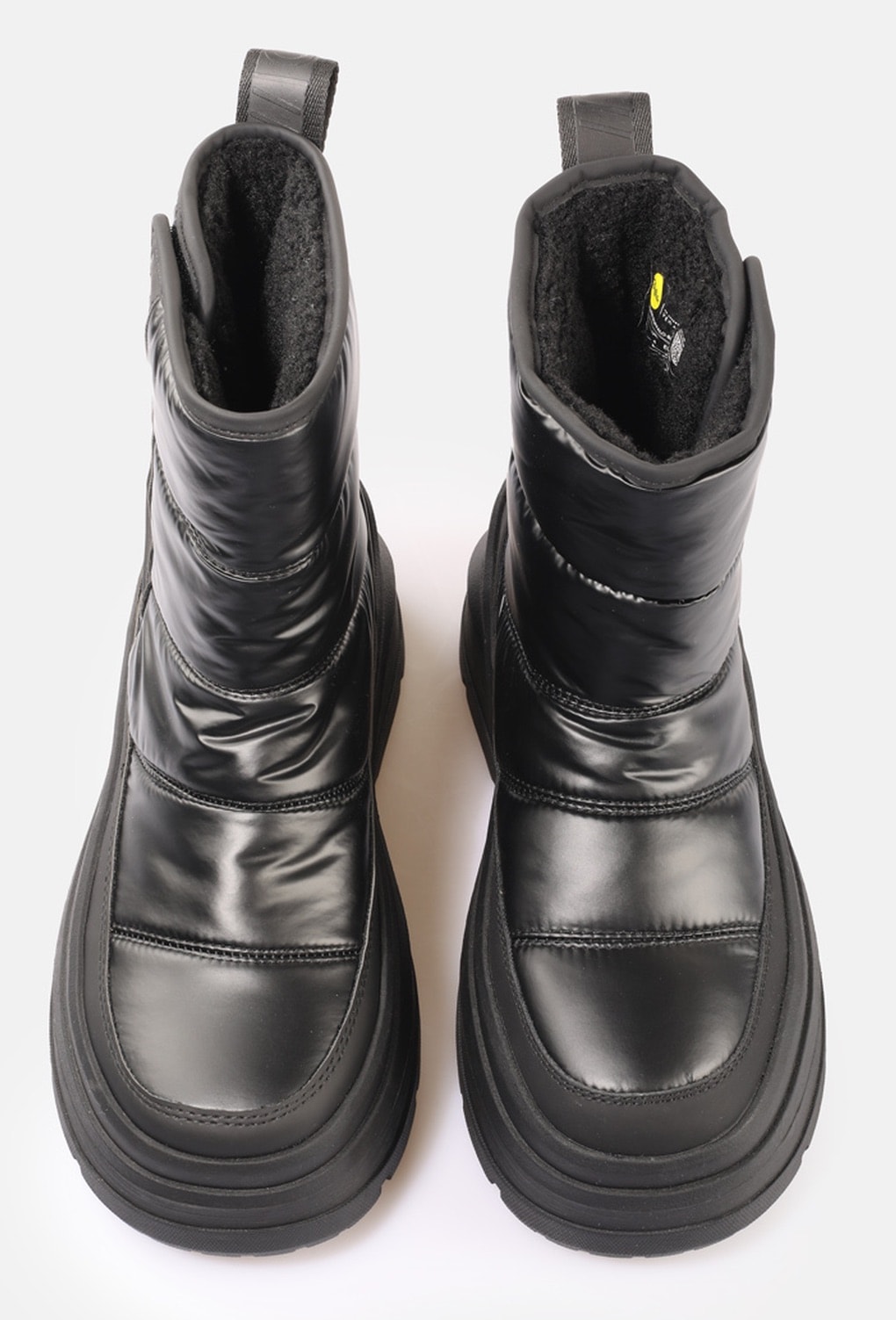 Buffalo Winterboots »OLYMPIA VELBOOT QUILT VEGAN«  Snowboots, Schneestiefelette, Plateauboots mit Logoschriftzug