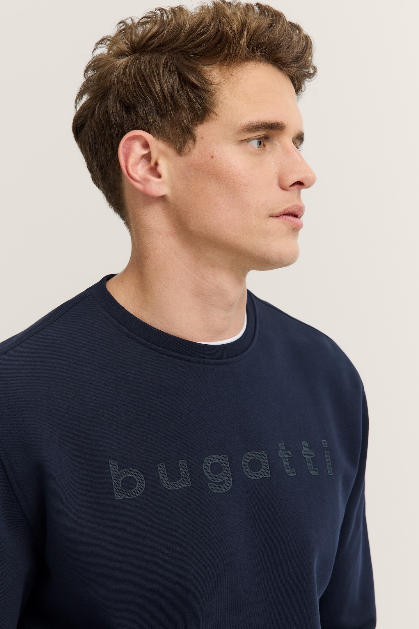 bugatti Sweatshirt »3D-Logo-Print«, im Modern Fit aus einem Baumwollmix
