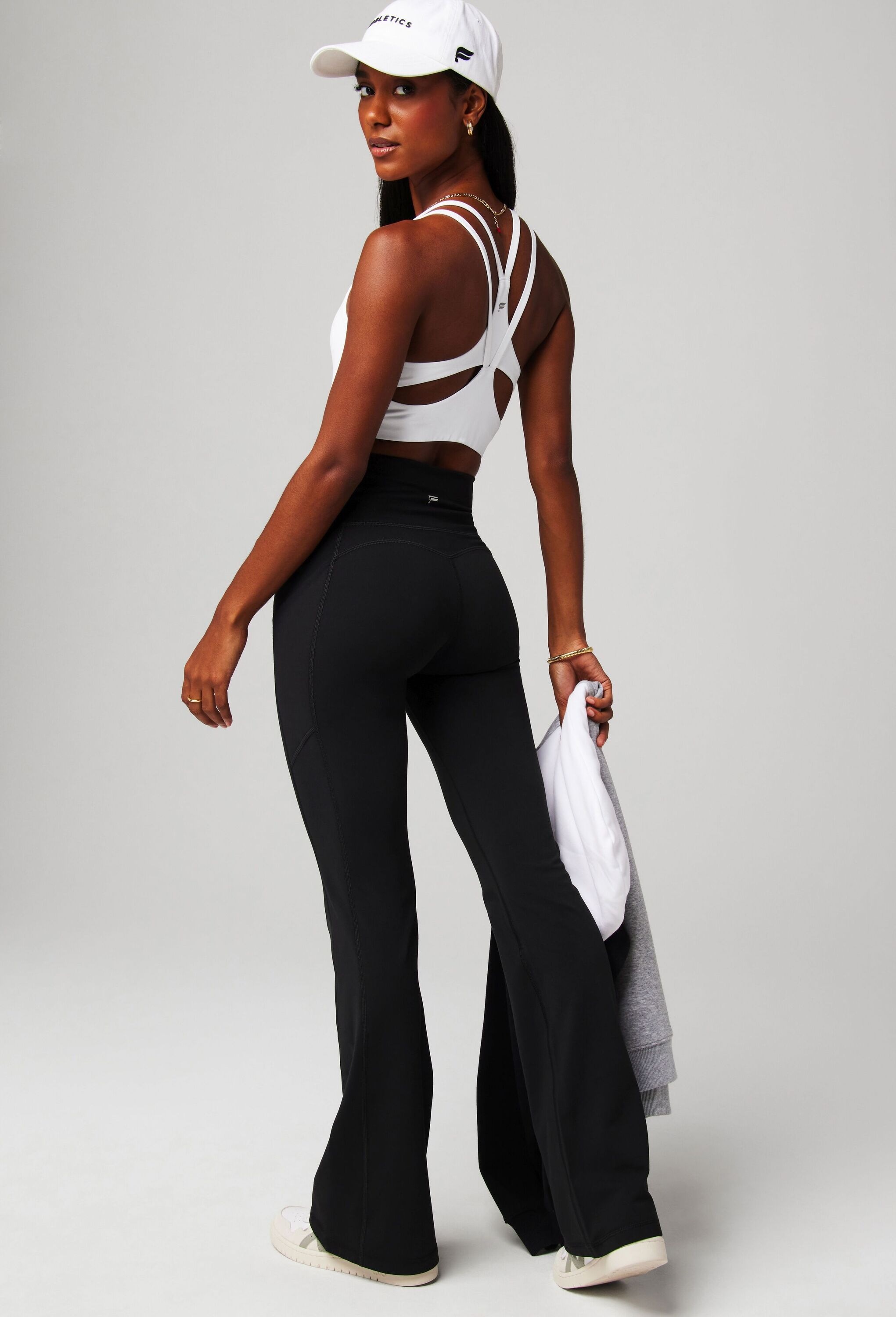 Fabletics Trainingshose »Fabletics Hose OASIS HIGH-WAISTED KICK FLARE«  mit hohem Bund
