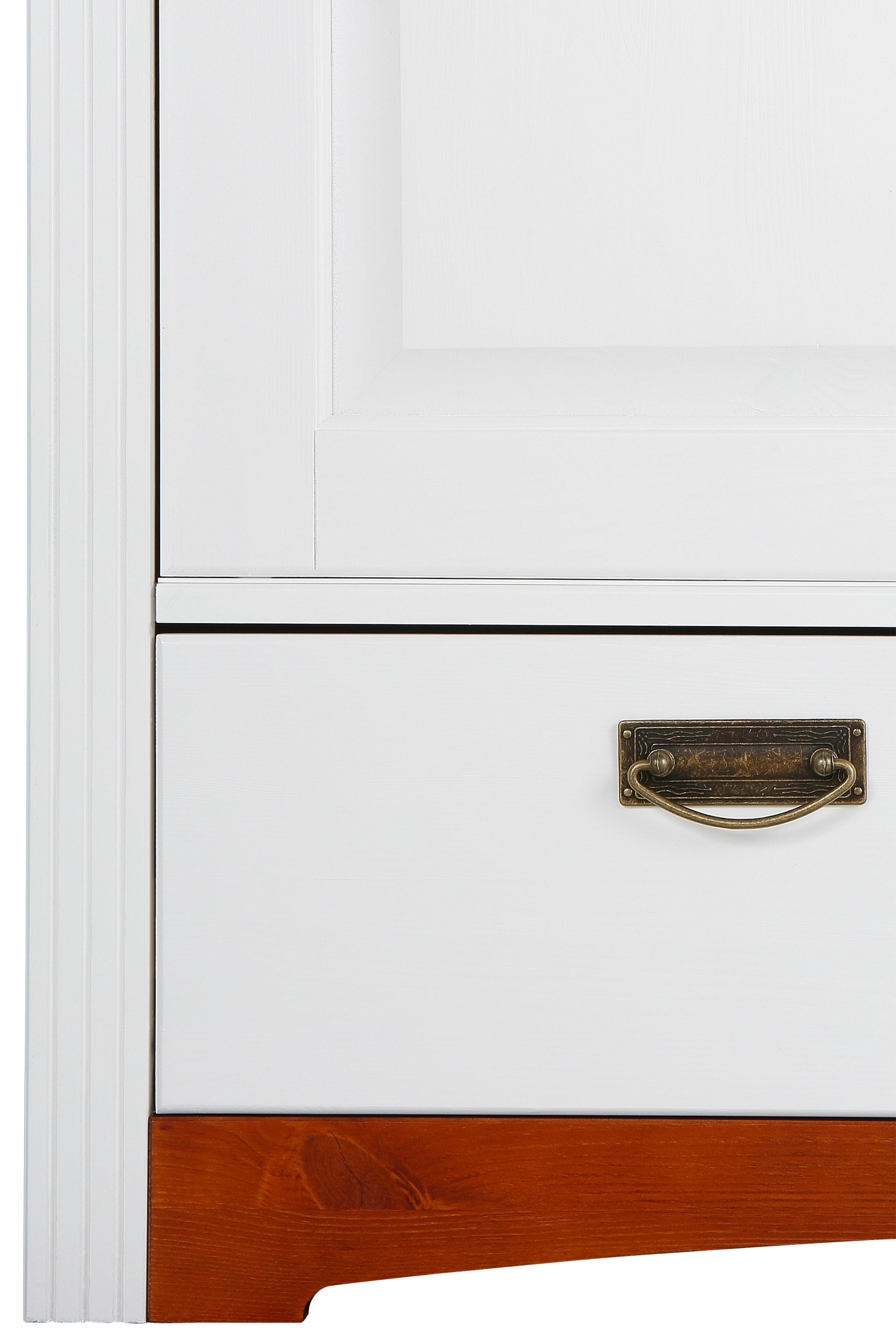 Home affaire Schiebetürenschrank »Konrad, Landhausstil, rustikal, mit Schubladen + Spiegel, Kassetten«, (3 Breiten: 153/202/249 cm H/T ca.207/64 cm), massive Kiefer, FSC®-zertifiziert, Messinggriffe, mehrere Varianten