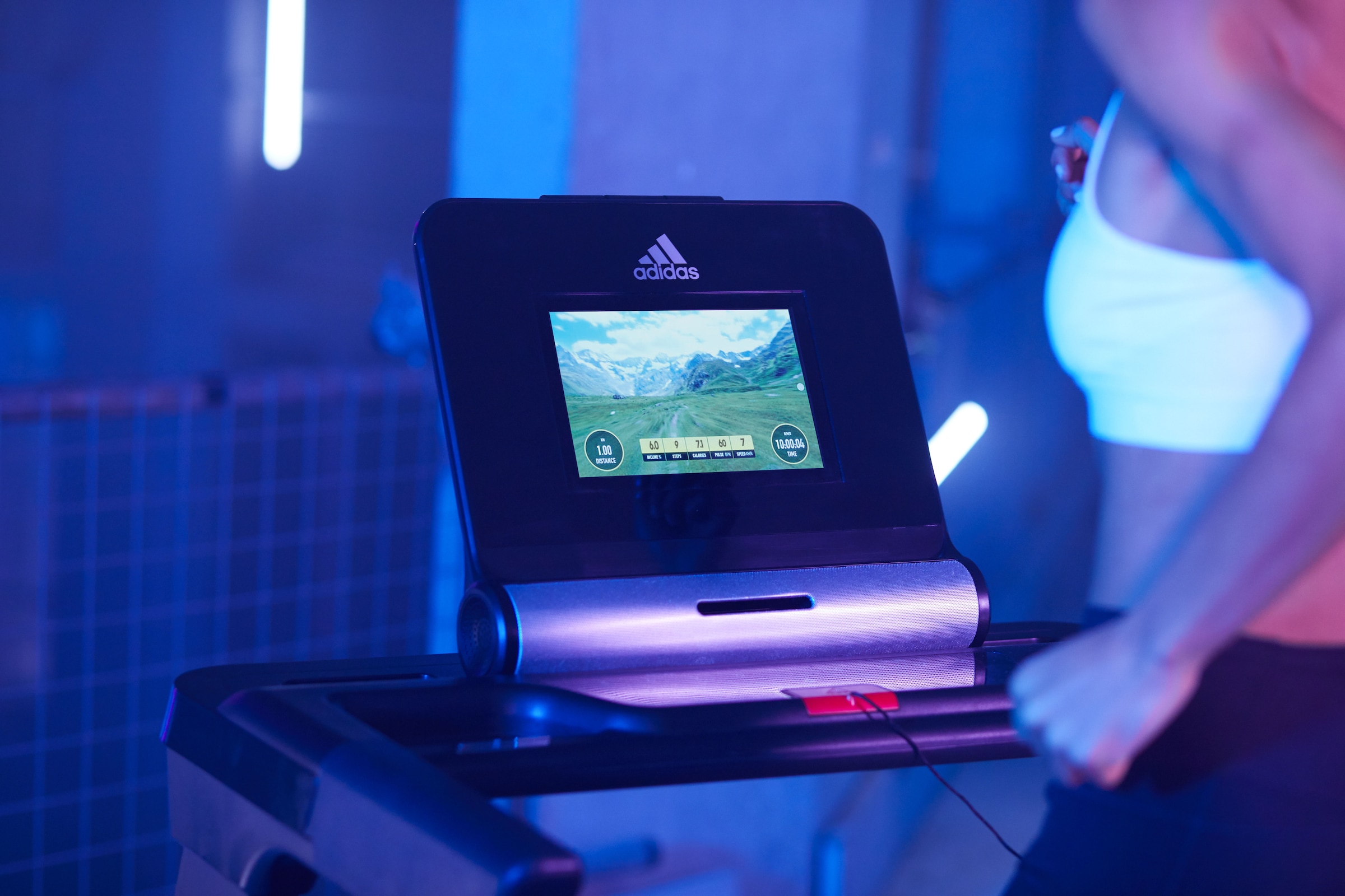 adidas Performance Laufband »T-19x«, (mit integriertem Ventilator und Tablet-Halterung), bis max. 20 km/h, klappbar