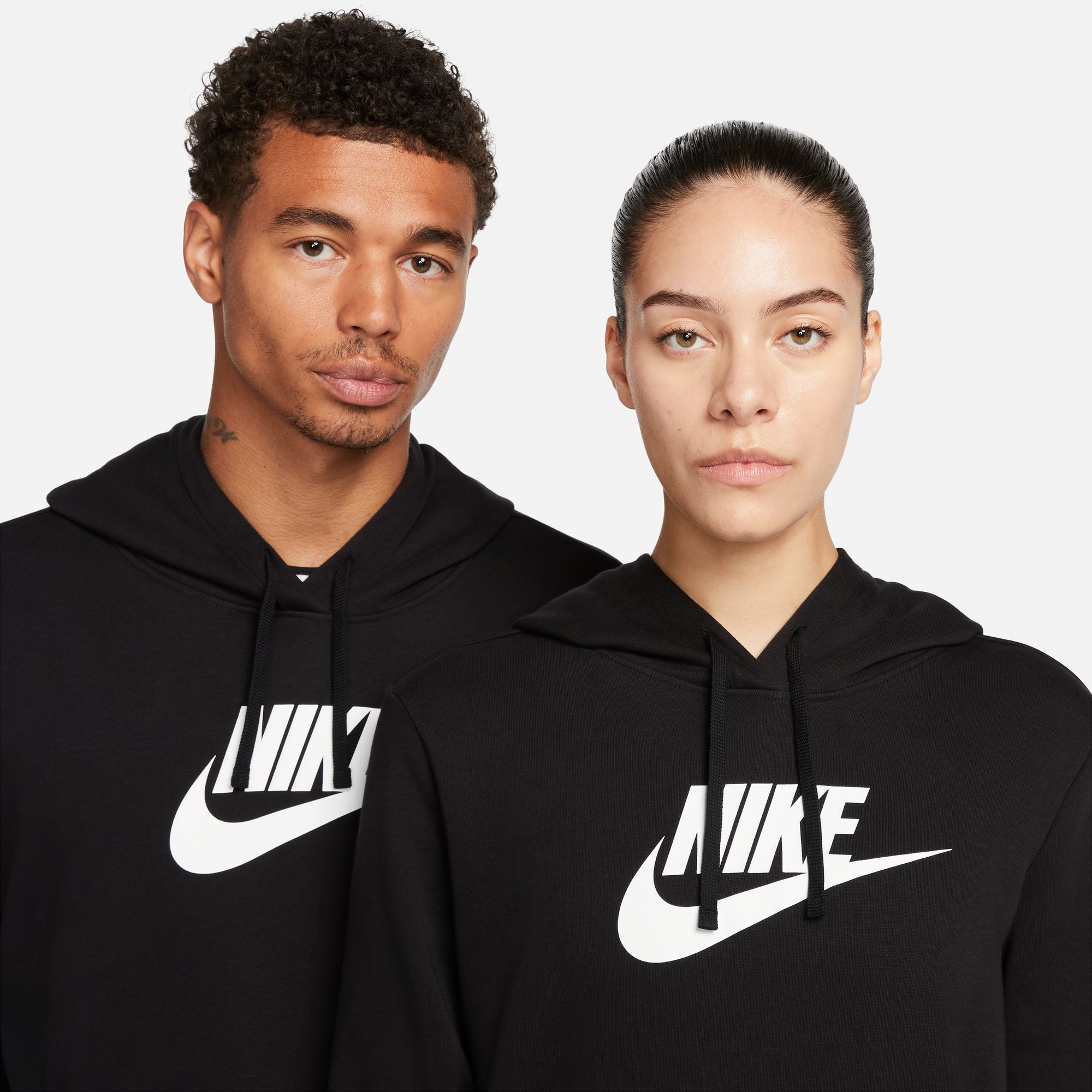 Nike Sportswear Kapuzensweatshirt »Club Fleece Women's Logo Pullover Hoodie«, Damen Kapuzenpullover aus weichem Fleece Material