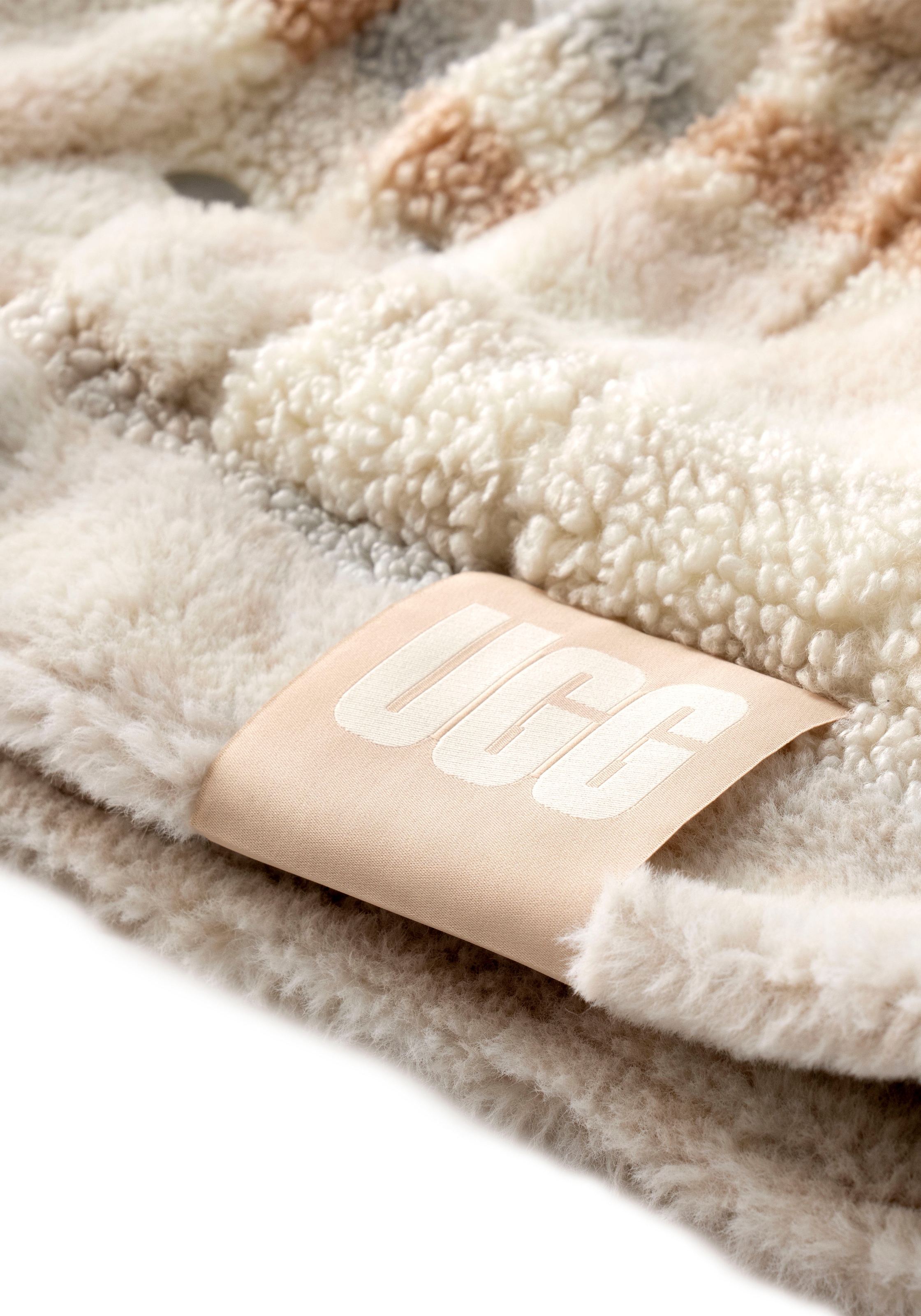 UGG Plüschjacke »FRANKIE UGGFLUFF JACKET TOPA«, in neuem Design