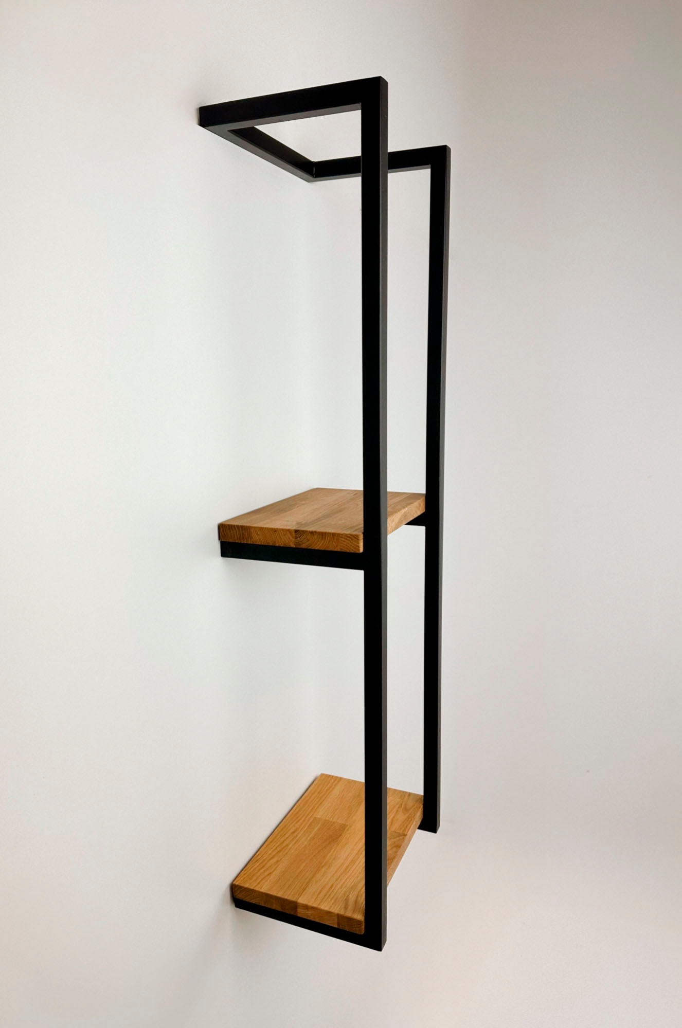 andas Regal »Berat« aus maasiver Eiche in Kombination mit Metall