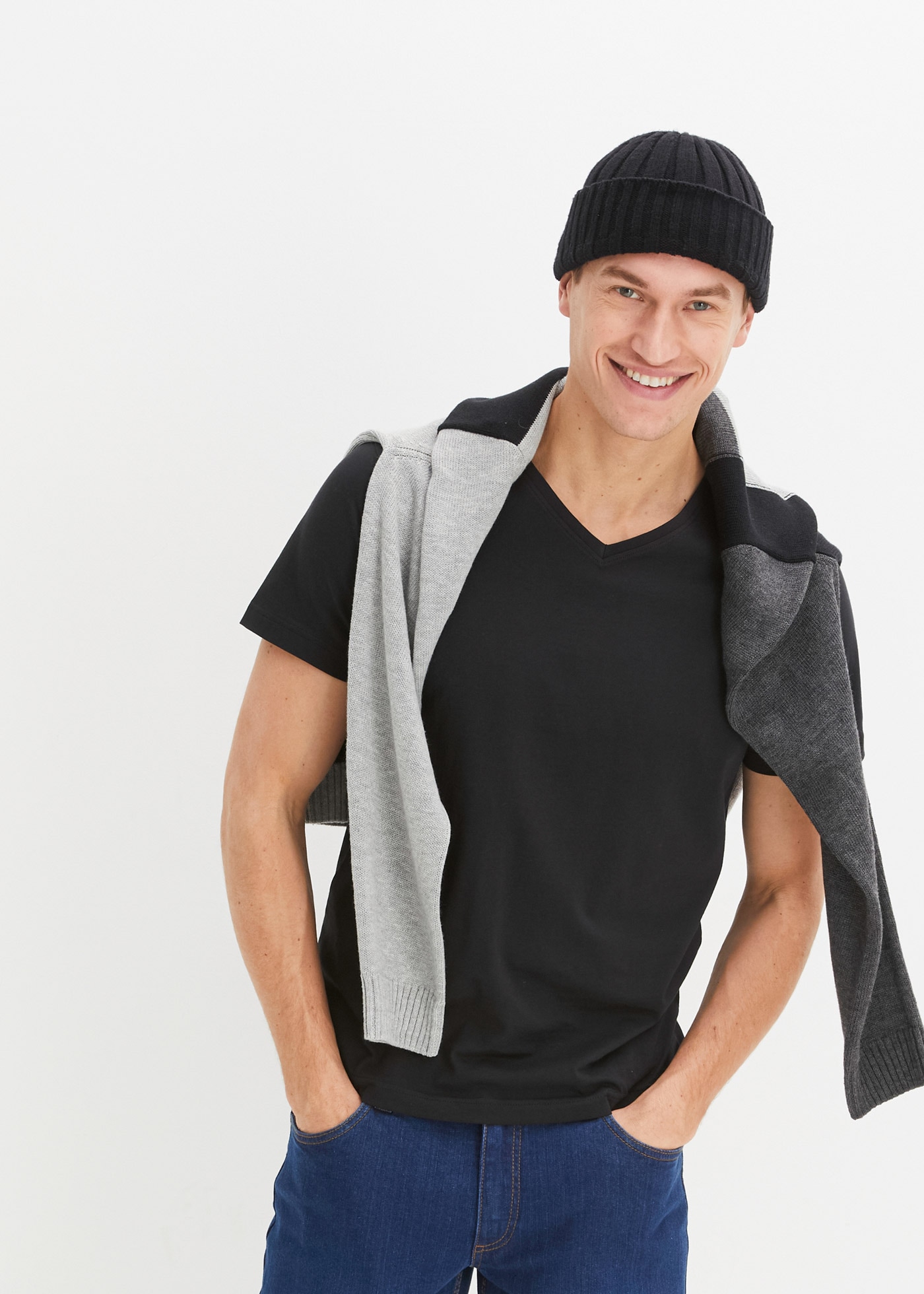 bonprix T-Shirt »T-Shirt mit V-Ausschnitt (3er Pack)« Packung, 3 Stk. Regular Fit, V-Ausschnitt, aus Baumwolle