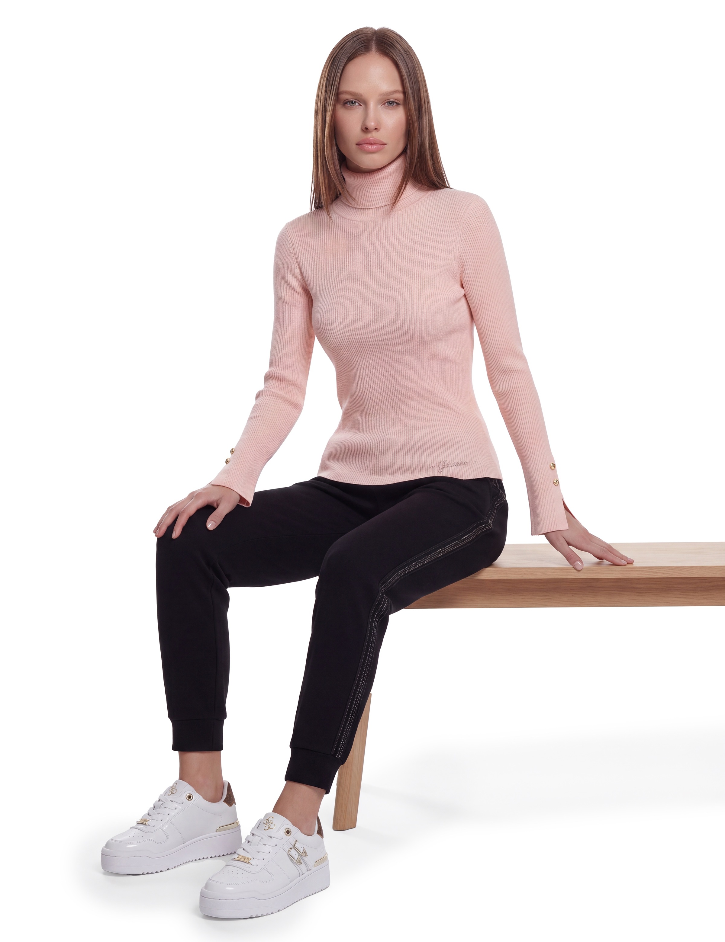 Guess Rollkragenpullover »LS TN ELLIE SWTR« in gerippter Struktur, Knopf-Details
