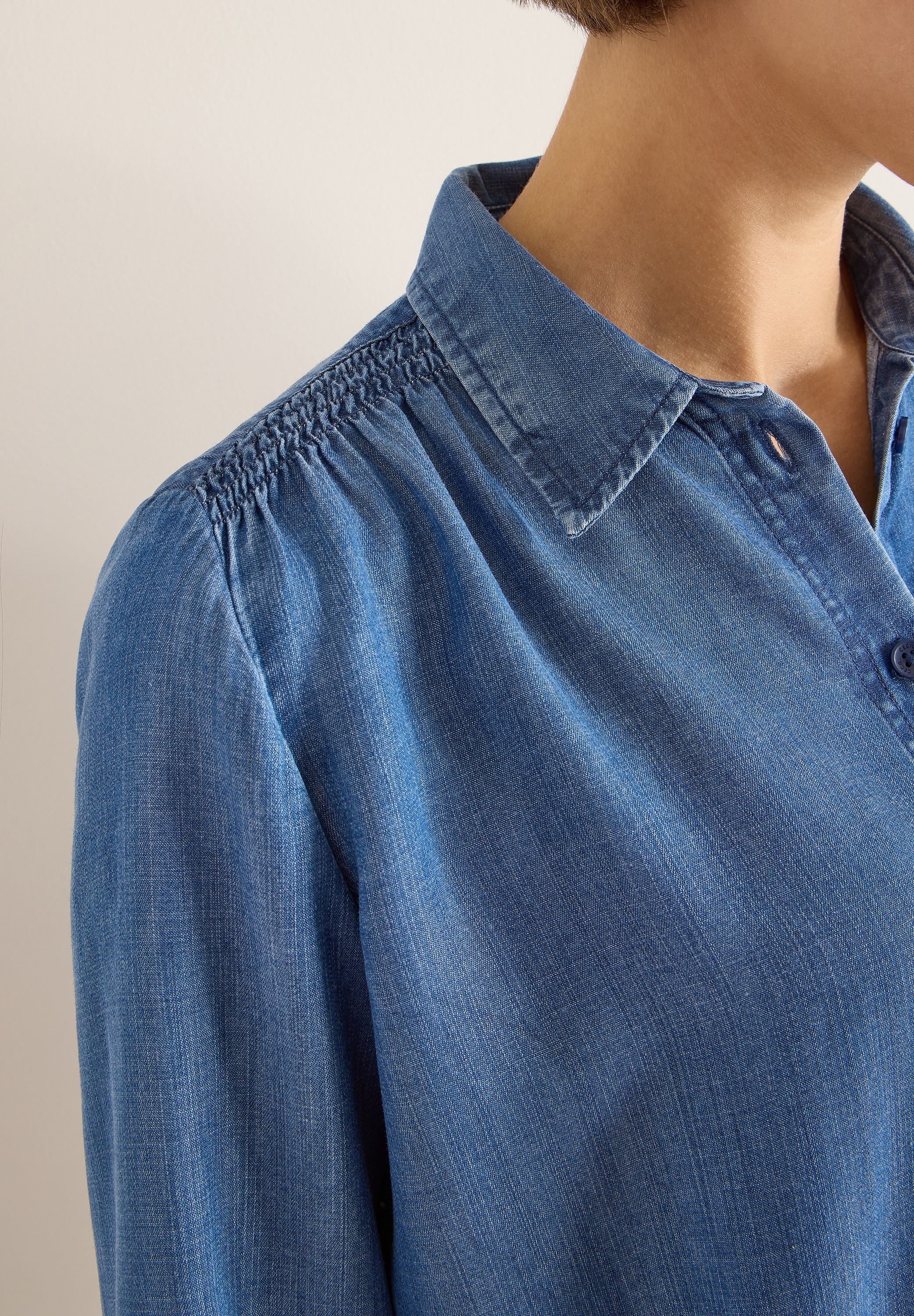 Cecil Langarmbluse Feminine Smock-Detail an der Schulter