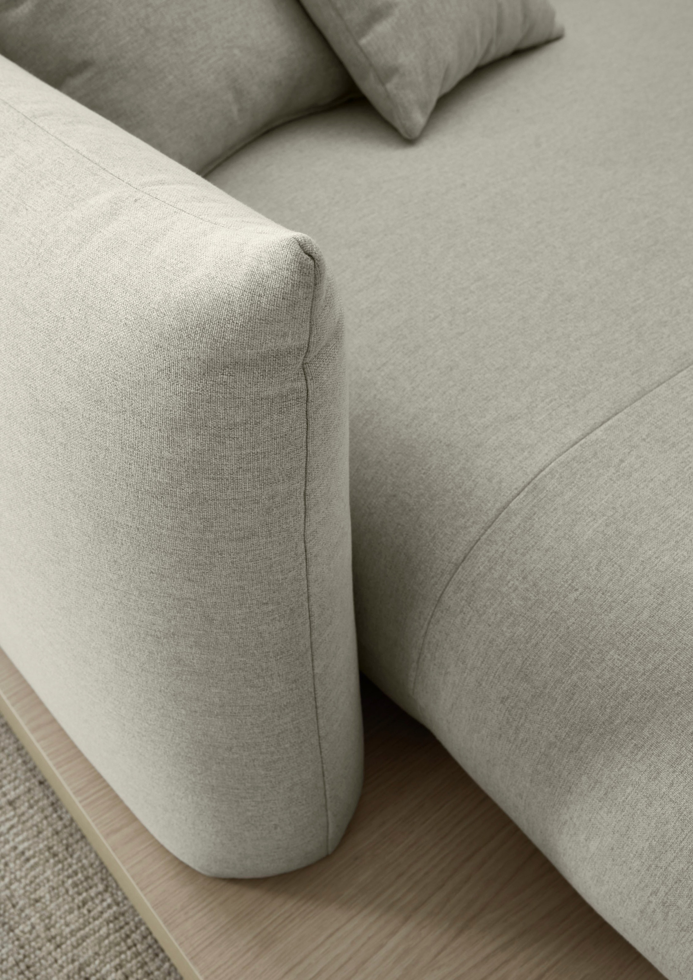 OTTO home Ecksofa »Kalix, Polsterecke mit kräftigem Holz-Plateau, moderne Couch in L-Form«, wahlweise Recamiere links o. rechts, Strukturstoff, hoher Sitzkomfort