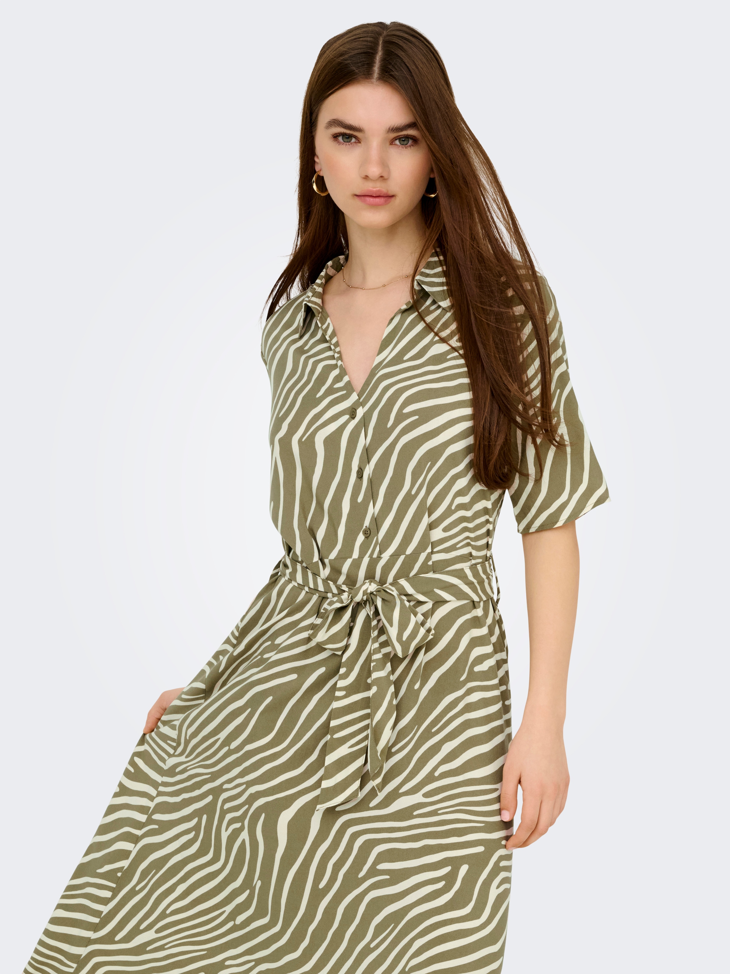 JDY Hemdblusenkleid »JDYSTARSEZEN LIFE 2/4 MIDIDRESS WVN NOOS«, Sommerkleid