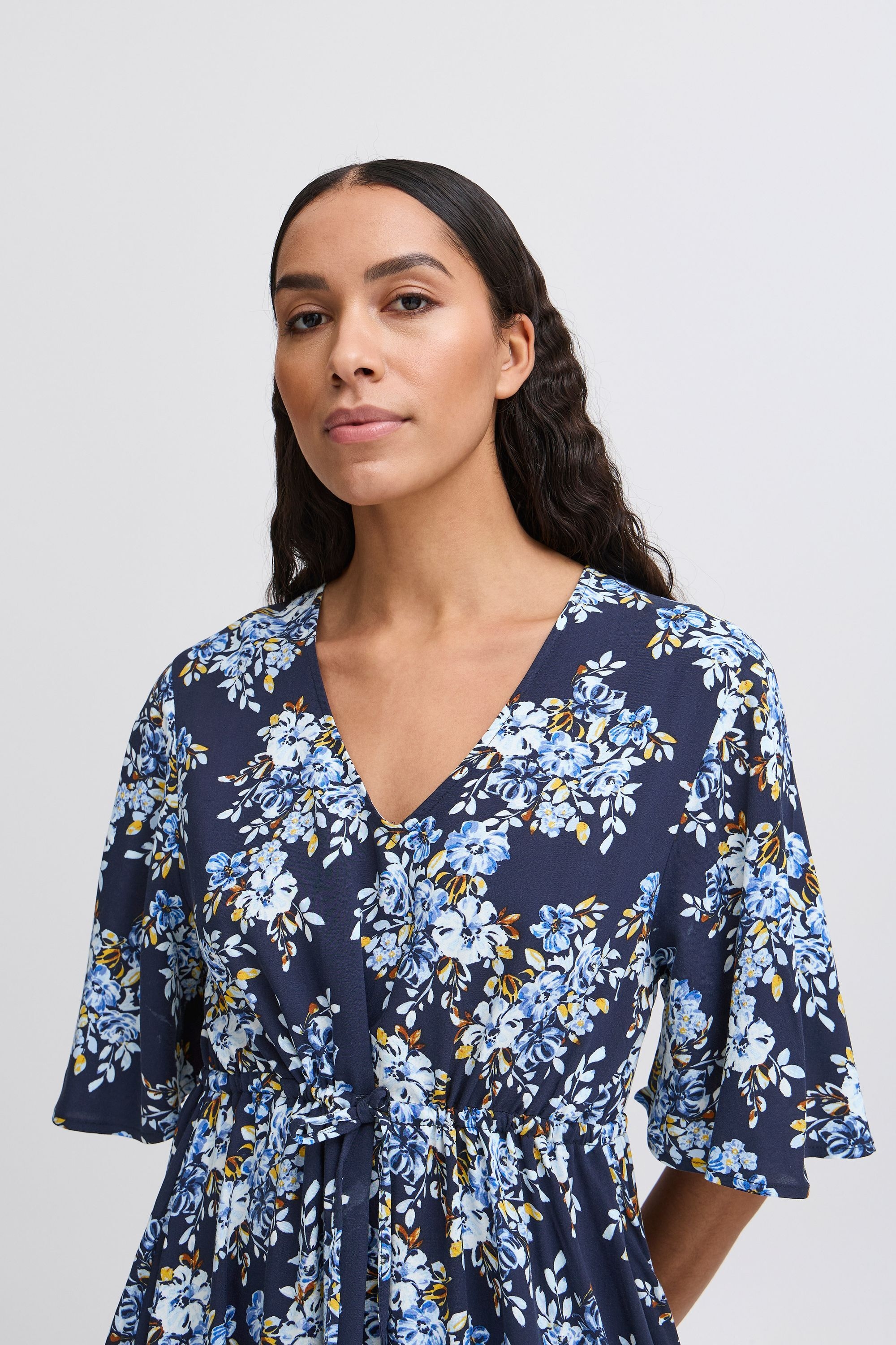 b.young Maxikleid »Maxikleid BYMMJOELLA«