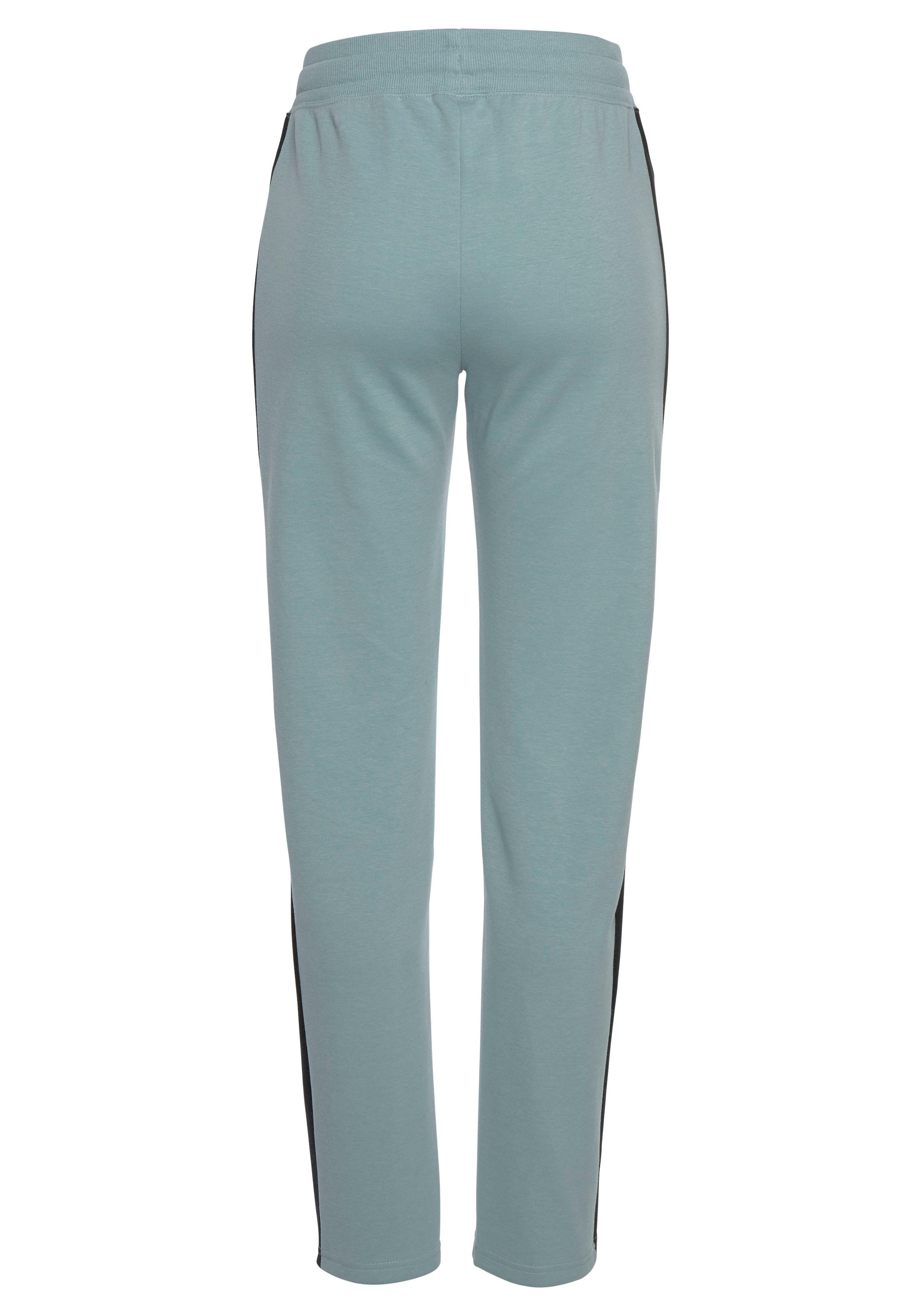 Bench. Loungewear Loungehose, mit Seitenstreifen geradem bei ♕ Bein, Loungeanzug und