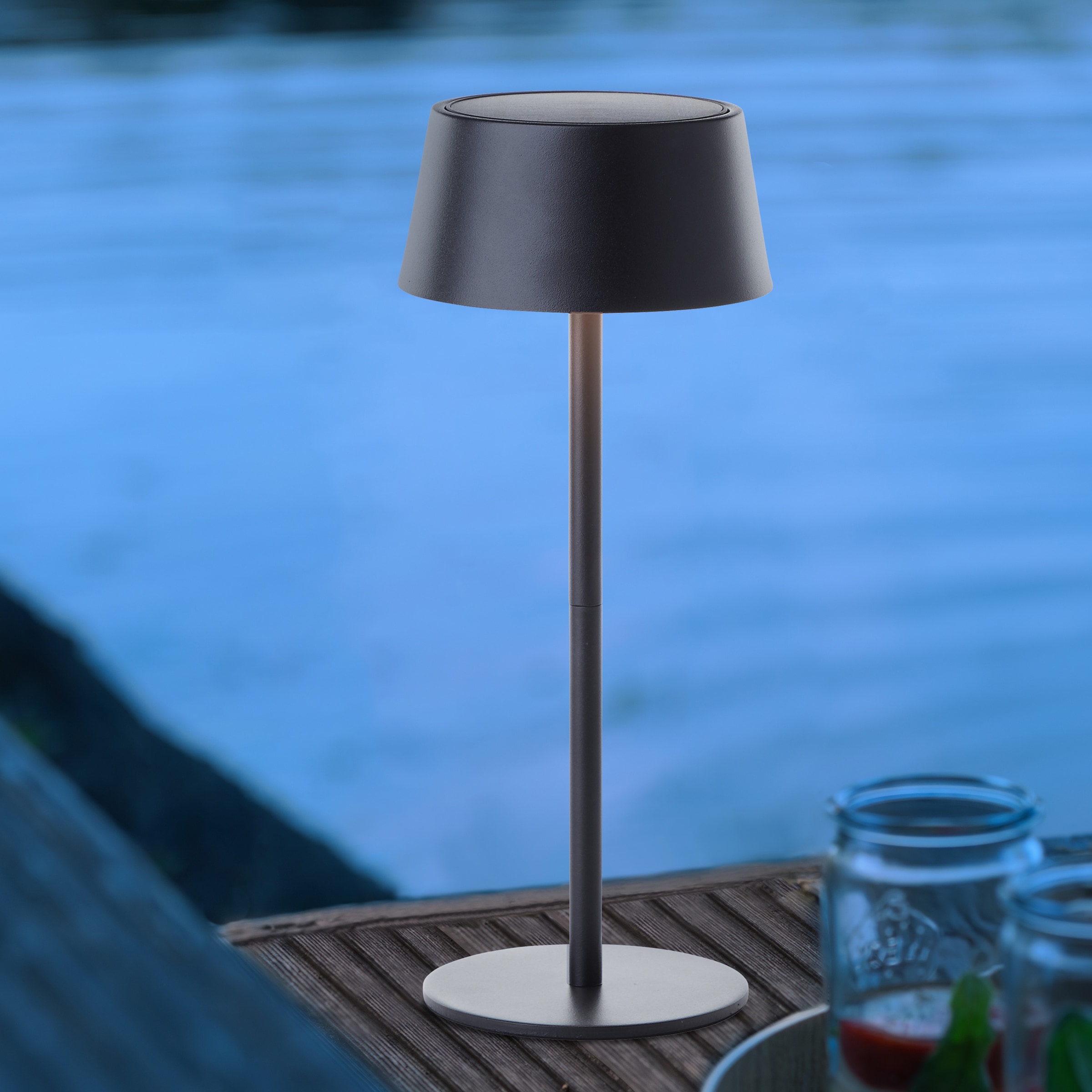 Brilliant LED Außen-Tischleuchte »Picco«, LED Außentischlampe Leuchte mit Solar in schwarz matt per USB ladbar