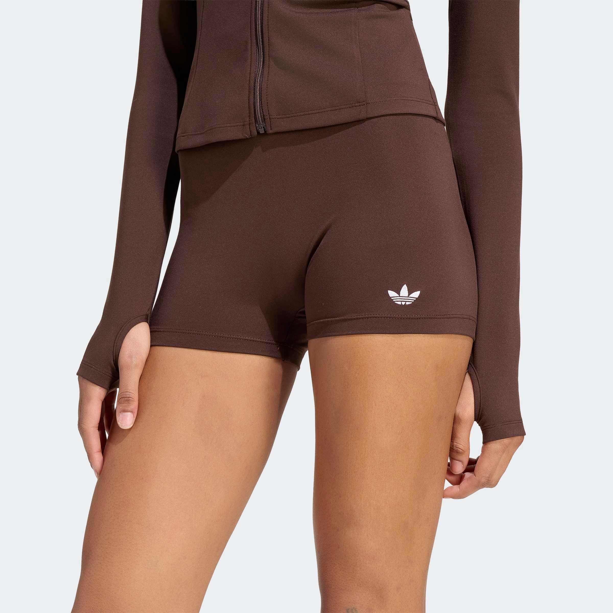 adidas Originals Shorts »ESS PES«  sportlicher Stil, ohne Verschluss, aus Polyester, enger Schnitt